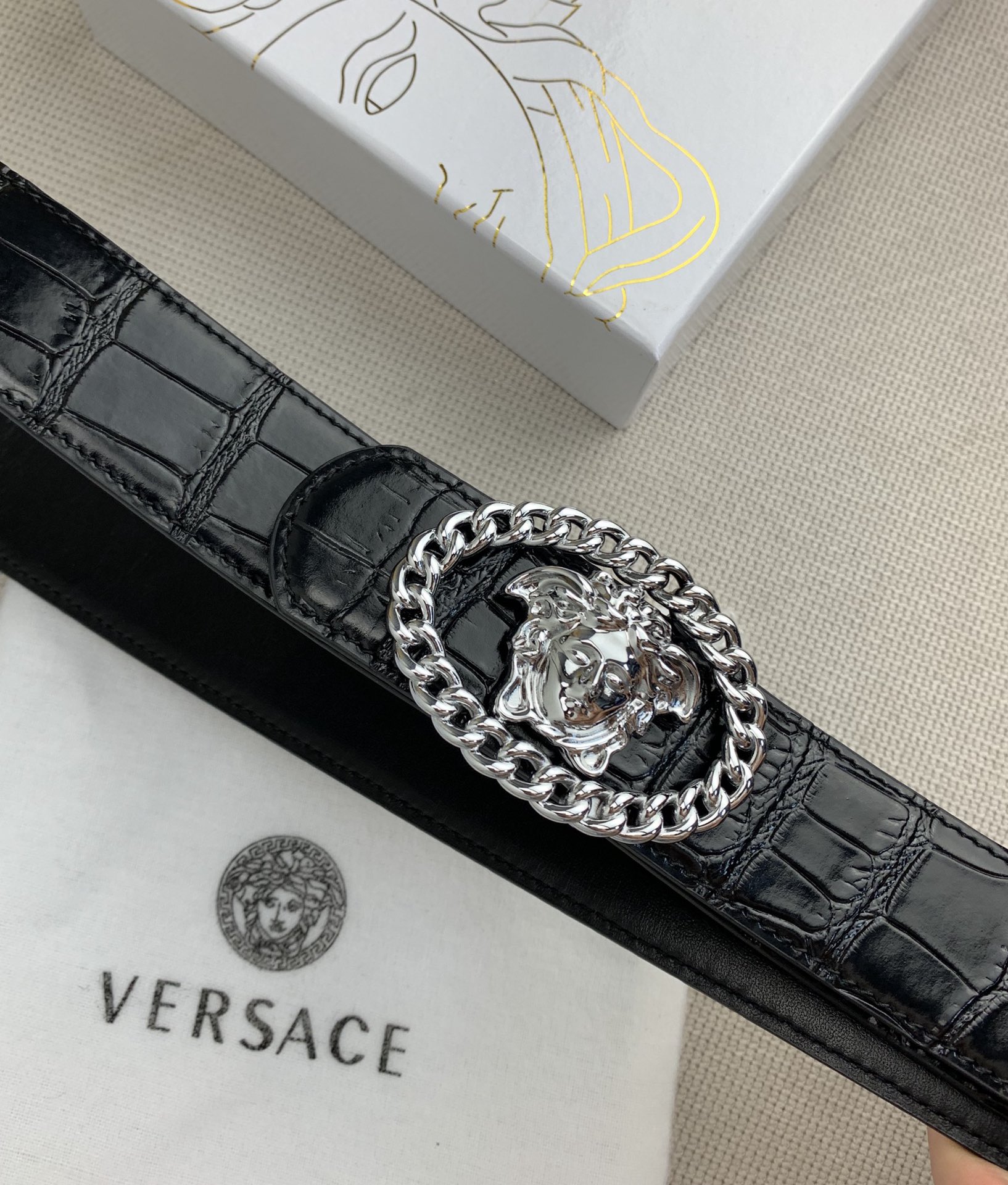 【范思哲】Versace 来自意大利知名的奢侈 范思哲专柜原版鳄鱼纹腰带