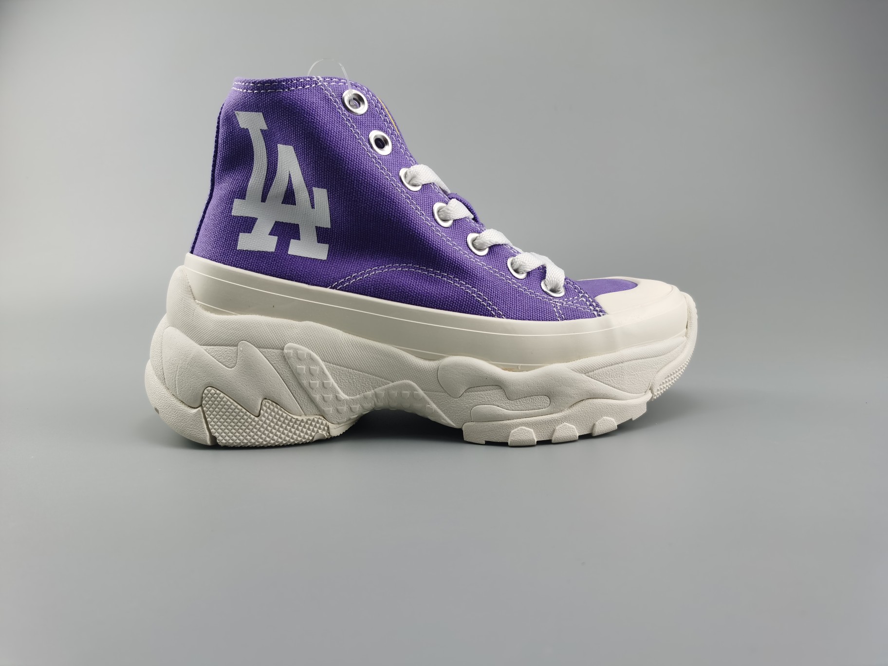 出货: 泫雅 王嘉尔同款 顶级品质 真标1:1 MLB新品帆布鞋 NY老爹增高 原鞋琉化条工艺 36 36.5 37.5 38 38.5 39 40