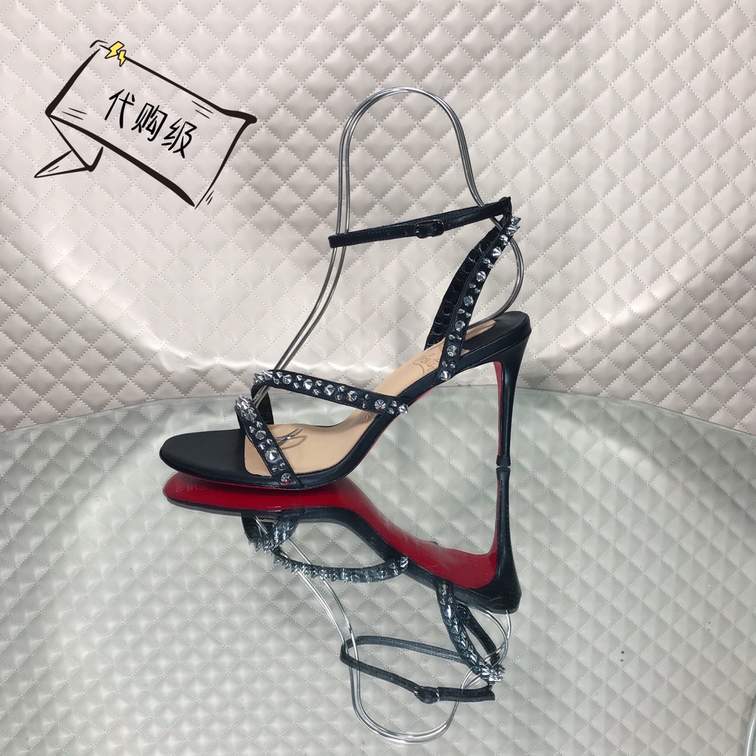 NO:588261,High-end customized sandals new series!  H8.5Cm, size 34-42. L39-013 black cowhide, silver nails, natural copper feet. Official website synchronization, standard European code Reference: L39-013 Color: black/silver Material: cowhide/rivet Lining: goat leather Heel heigh: 8.5Cm Sole: leather sole Size: EU 34-42 (US 4-11):,, christian louboutin, louis  vuitton,sandals,cowhide19860909高端订制 凉鞋新款系列！ H8.5Cm,尺码34-42码.L39-013黑牛皮银钉本色铜脚.官网同步 标准欧码 Reference:L39-013 Color:black/silver Material:cowhide/rivet Lining:goat leather Heel heigh:8.5Cm Sole:leather sole Size:EU 34－42（US 4一11) :,,christian louboutin,louis vuitton,sandals,cowhide,Women's Shoes