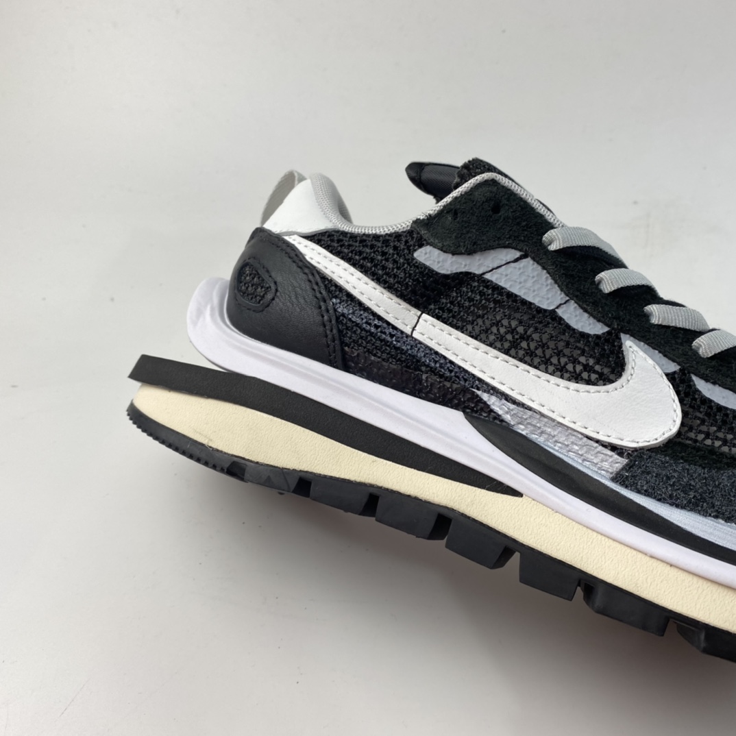 200 日式解构美学联名Sacai x Nike Pegasus Vaporfly SP 休闲慢跑鞋 CV1363-001