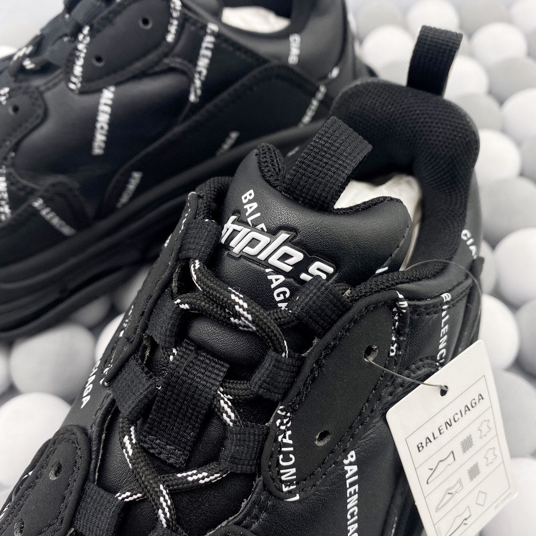 Balenciaga Barrage New Batch Black Barrage La suela es diferente a la anterior. El molde ha sido revisado, lo que facil…