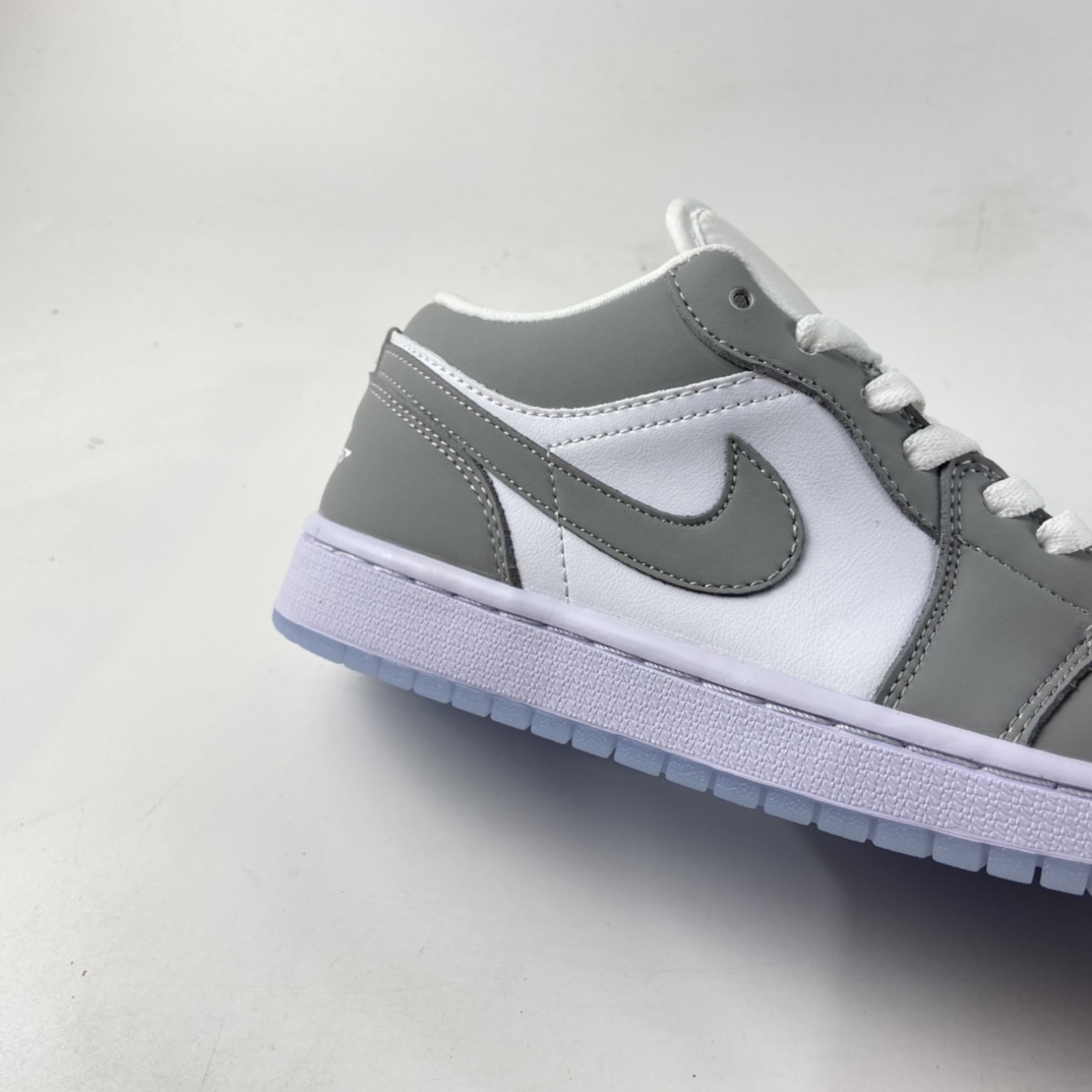 P200  Air Jordan 1 Low AJ1低帮时尚休闲板鞋 DC0774-105