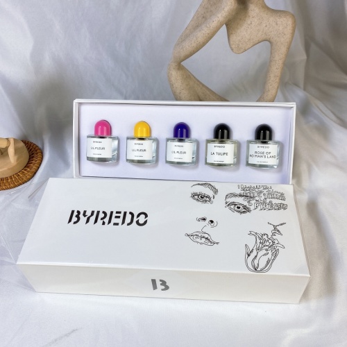 Byredo Discovery Set - Miniature Perfume Collection (5 x 7.5ml) 1 Byredo Discovery Set - Miniature Perfume Collection (5 x 7.5ml)