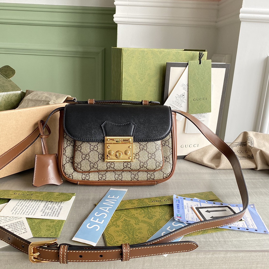 Guccis latest and most dazzling summer messenger bag, made of high-end classic brown lambskin and black, looks versatile, durable and timeless!