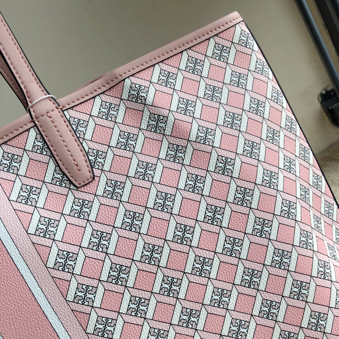 Tory Burch ～TB82398 新款印花购物袋 大号 该系列选用涂层帆布匠心打造 魅力隽永又风格独具