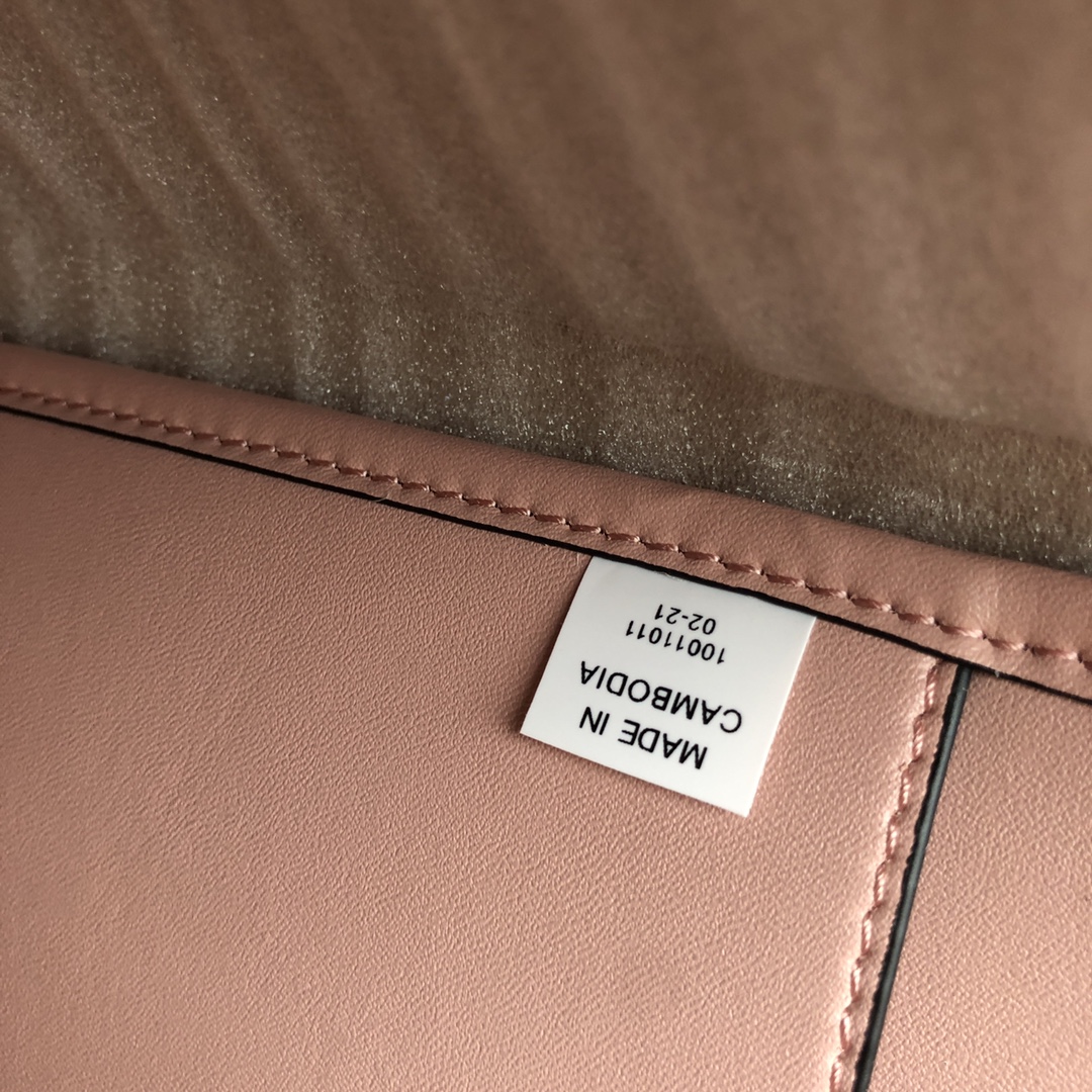 Tory Burch ～TB82398 新款印花购物袋 大号 该系列选用涂层帆布匠心打造 魅力隽永又风格独具