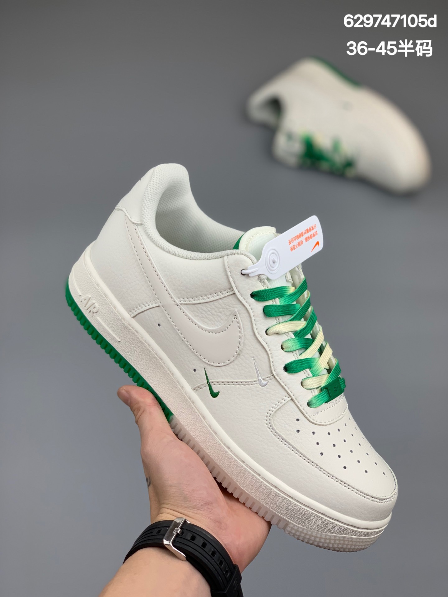 
实拍#CDCF13新货#公司级别 海外限量发售 NK Air Force 1 Low ’07 “米白绿”波士顿城市限定低帮空军一号休闲板鞋 定制头成皮料 3M反光 原楦原纸板 水晶双色大底 纯正版型 内置全掌气垫 货号：BO6638-160 Size：36 36.5 37.5 38 38.5 39 40 40.5 41 42 42.5 43 44 44.5 45
编码:629747105d