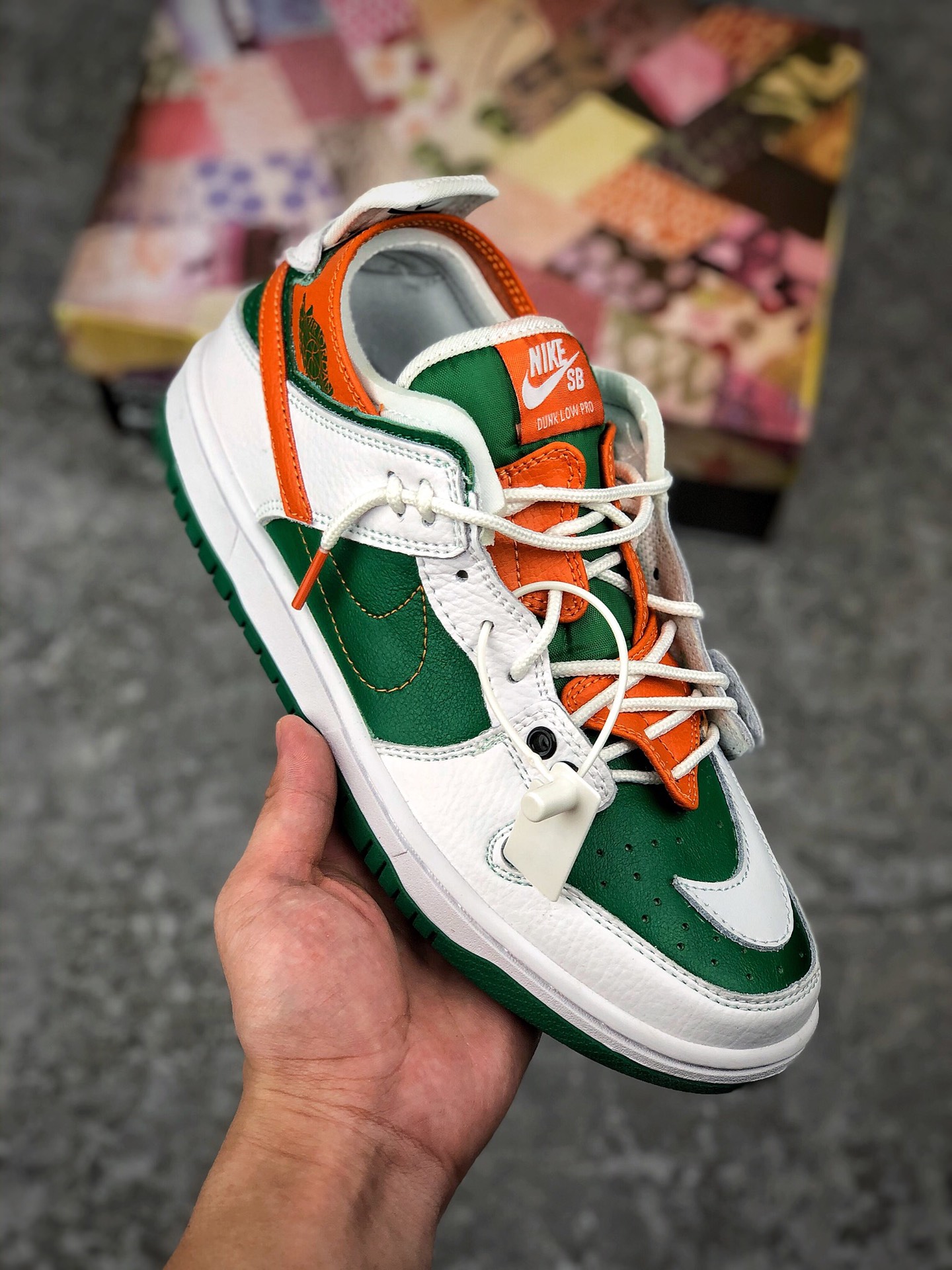  支持放店
Nk SB Dunk Low 耐克四合一多元素休闲板鞋 304292-110
尺码：36 36.5 37.5 38 38.5 39 40 40.5 41 42 42.5 43 44 44.5 45