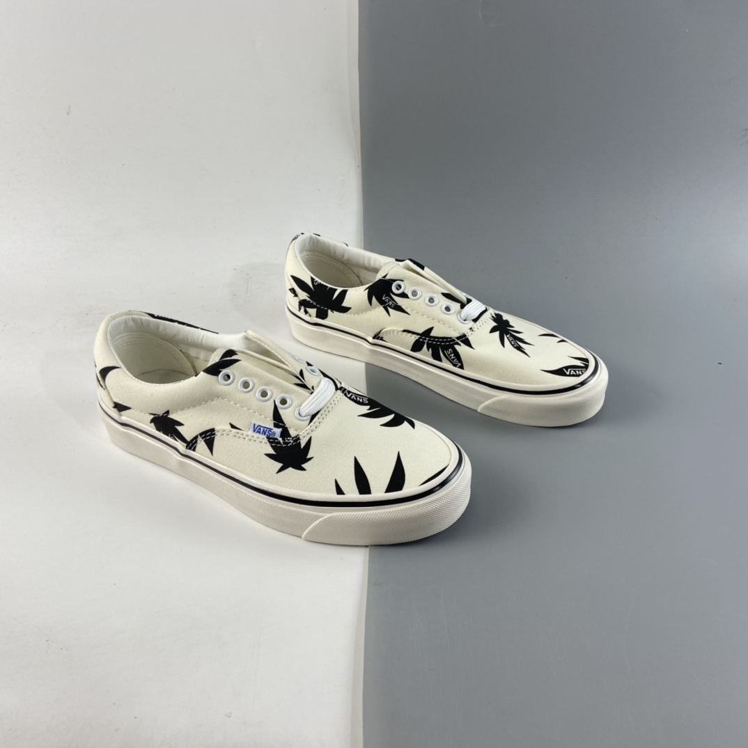 P150  Vans Og Era Lx  万斯ERA白色枫叶帆布鞋2021新款高端韩版百搭vans限量版男女板鞋高端亮油版 VN0A4BVA01Z