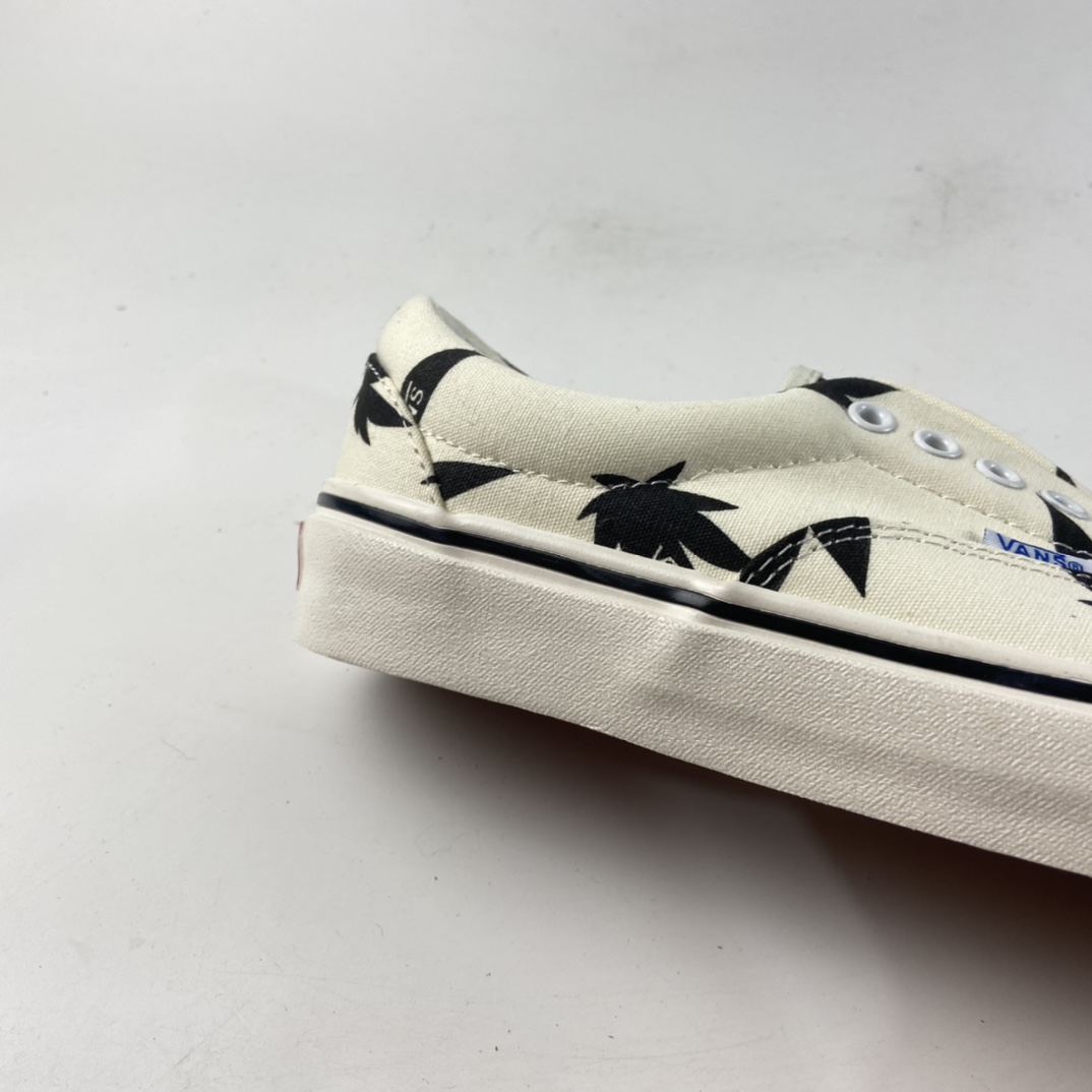 P150  Vans Og Era Lx  万斯ERA白色枫叶帆布鞋2021新款高端韩版百搭vans限量版男女板鞋高端亮油版 VN0A4BVA01Z
