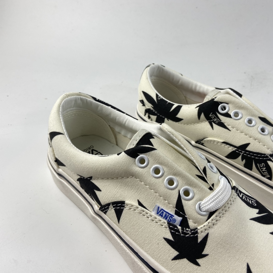 P150  Vans Og Era Lx  万斯ERA白色枫叶帆布鞋2021新款高端韩版百搭vans限量版男女板鞋高端亮油版 VN0A4BVA01Z