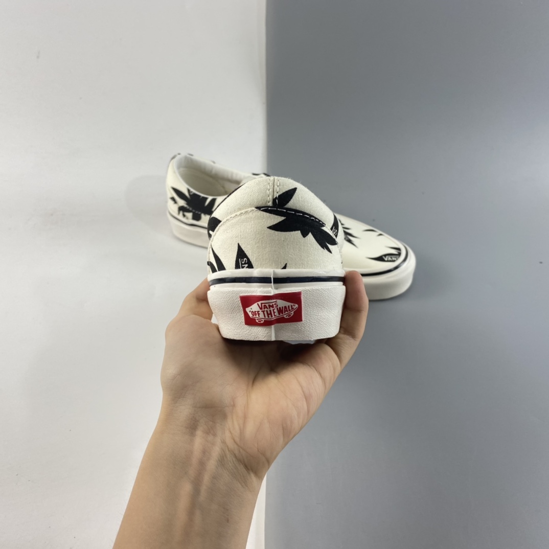 P150  Vans Og Era Lx  万斯ERA白色枫叶帆布鞋2021新款高端韩版百搭vans限量版男女板鞋高端亮油版 VN0A4BVA01Z