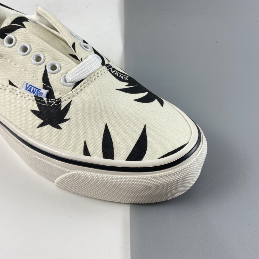 P150  Vans Og Era Lx  万斯ERA白色枫叶帆布鞋2021新款高端韩版百搭vans限量版男女板鞋高端亮油版 VN0A4BVA01Z