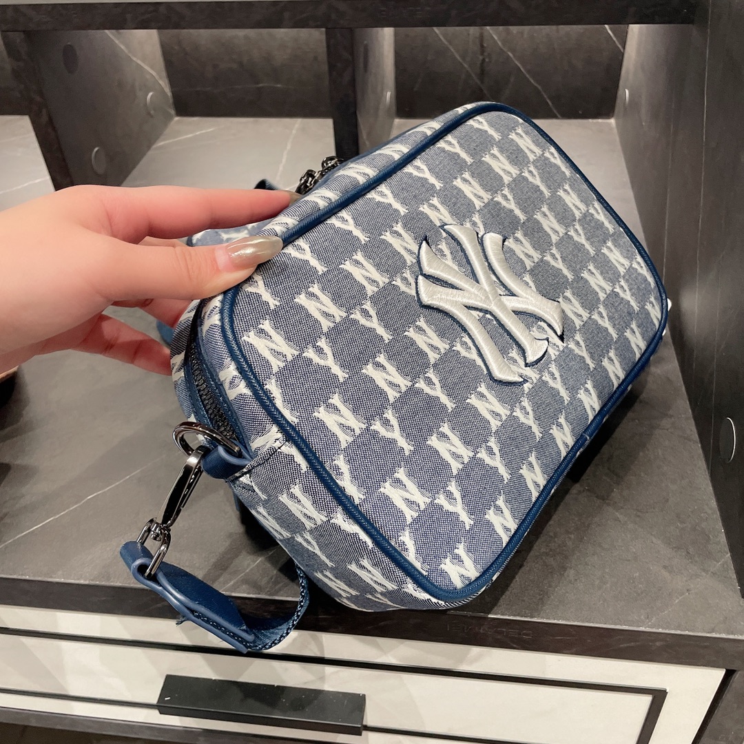 Korean MLB NY Yankees Embroidered Backpack for Recreational Use, $24.16 - 图片 2