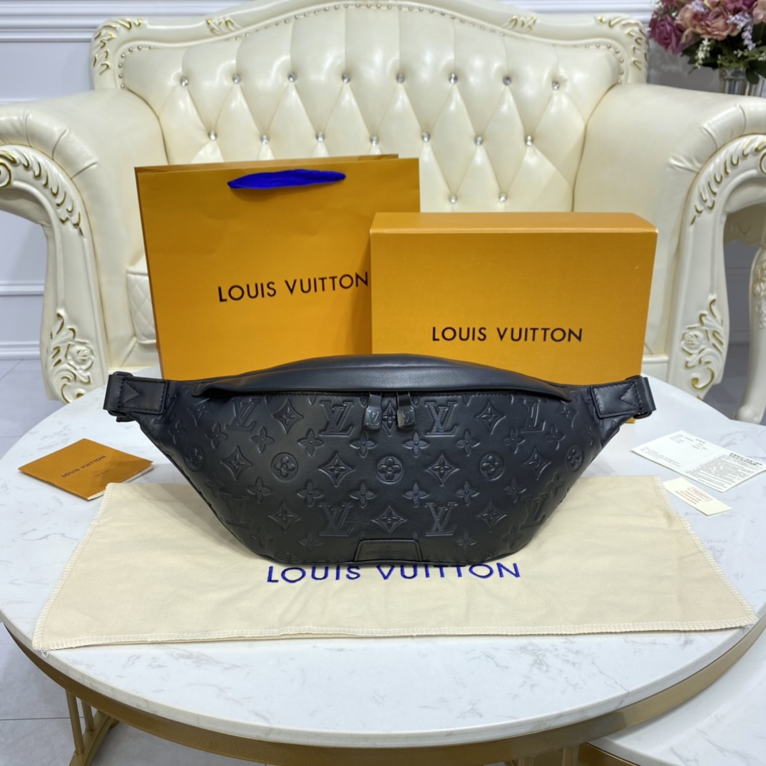 Louis Vuitton LV Discovery Belt Bags & Fanny Packs Black Grey Calfskin Cowhide M44388