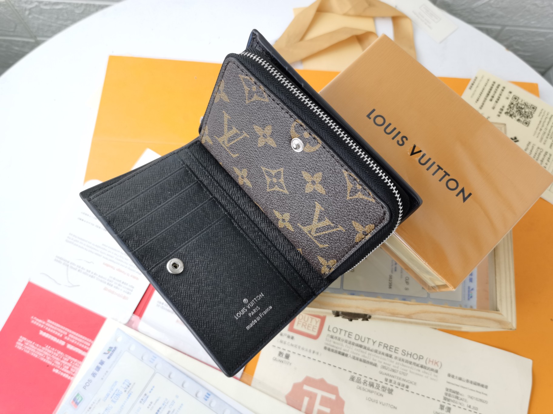 ルイ・ヴィトン M86366 格子模様の高級財布