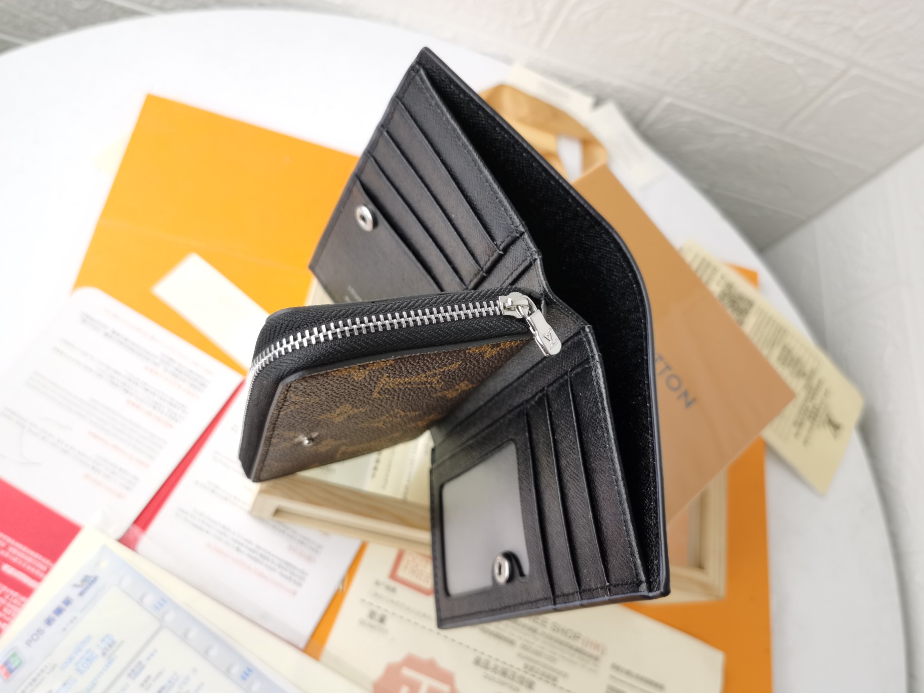 ルイ・ヴィトン M86366 格子模様の高級財布