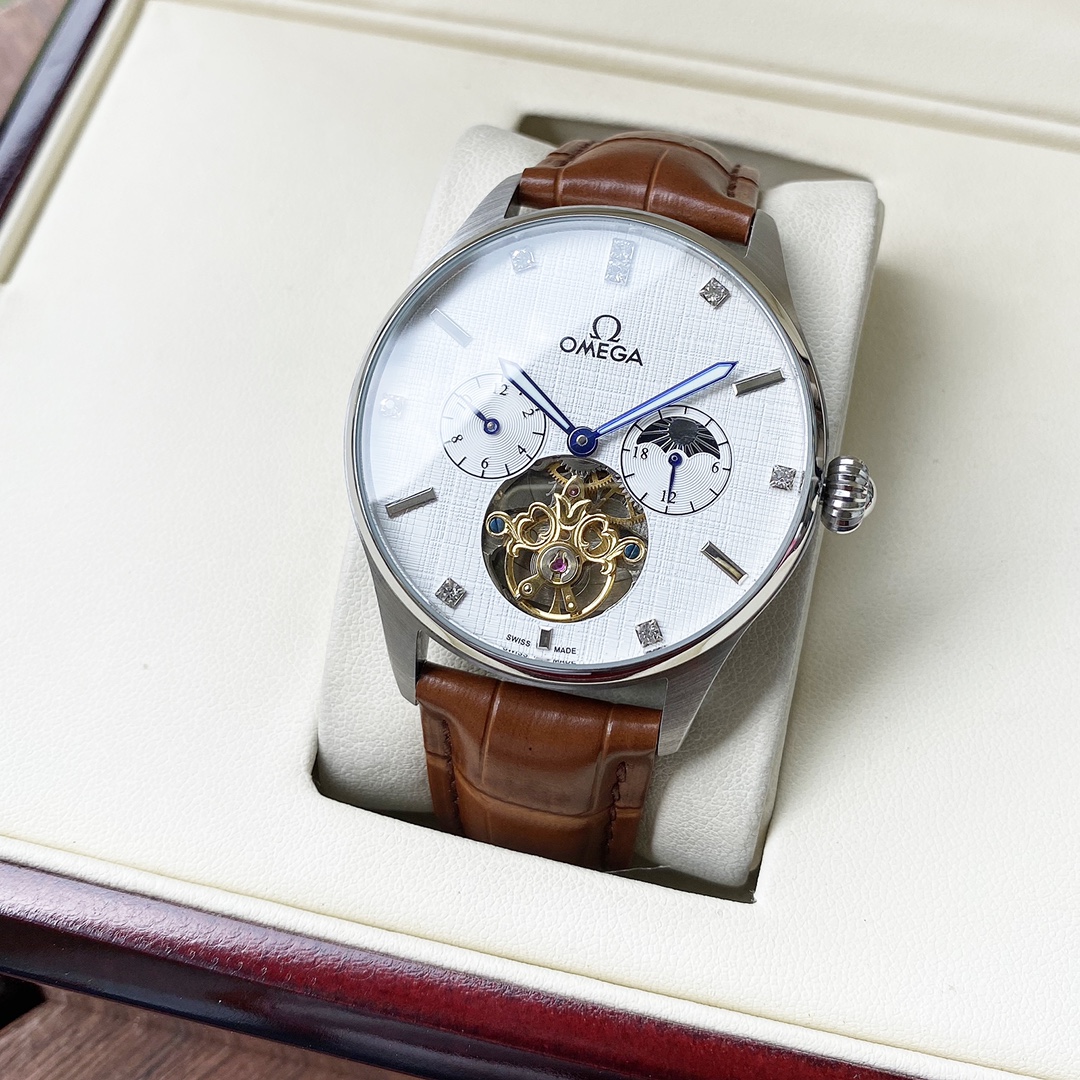 简洁设计 优雅气质 欧米茄  Omega  男士腕表 全自动机械机芯 矿物强化玻璃 316L精钢表壳 真皮表带 时尚大方 绅士必备 尺寸：直径42mm 厚度12mm
