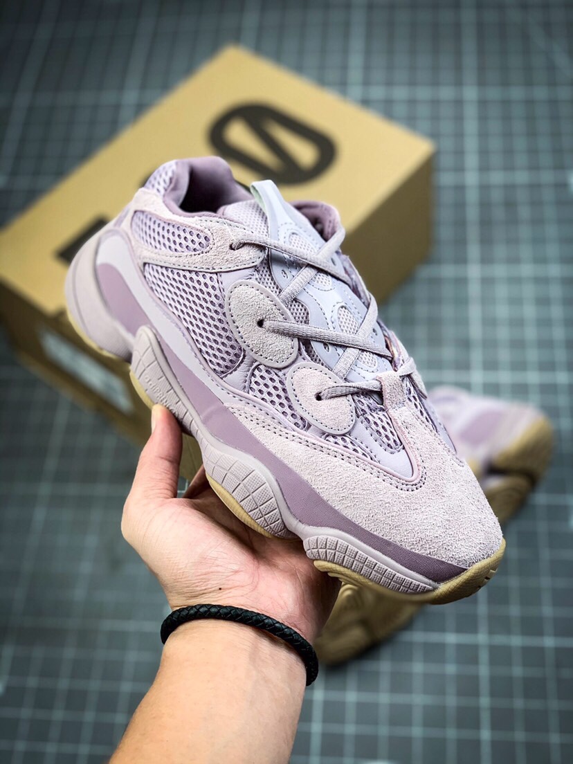 💰180真标💰240公司级💰320纯原版 yeezy 500 blush 灰白 黑武士跑鞋  鞋面开拓者m2k雪地靴椰子350aj1电玩500满天星小麦n采用皮革老爹鞋、sb dunk影子灰麂皮和网眼三种材质空军打造，
以复古羽绒服气息 十足的  中底北面取代早前的人气
boost 缓震设计
size：36 36.5 37 38 38.5 39 40 41 42 42.5 43 44 45 46

主营：阿迪达斯 耐克 匡威 万斯 麦昆 古驰 斯凯奇 nb 新百伦 斐乐 巴黎世家 
椰子350 椰子500 椰子700 m2k 贝壳头 1970s 三叶草 nb550 nb327 nb992
古驰做旧 古驰小脏鞋 古驰小蜜蜂 sb dunk 空军一号 老爹鞋 aj1 aj3 aj4 aj5 aj11 aj34 aj36 aj312 g.t cut 闪电倒勾 篮球鞋：利拉德7 利拉德6 利拉德5 欧文7代 欧文6 欧文5 欧文4 欧文3 欧文2 欧文1 詹姆斯18代 詹姆斯17 詹姆斯16 詹姆斯15 詹姆斯14 詹姆斯13 詹姆斯12 詹姆斯11 詹姆斯5 詹姆斯4 科比5代 科比1 科比4 科比7 科比8 科比9 科比10 科比12 字母哥2代 字母哥1代 字母哥3代 哈登5代 哈登4代 哈登3 哈登2 哈登1 库里8代 库里7 库里6 库里5 库里4 ……系列 欢
#原盒配件 原厂中底钢印、拉帮完美
Size:36 36.5 37.5 38 38.5 39 40 40.5 41 42 42.5 43 44 44.5 45
现货跑量工厂长期主打款真正的好货不靠吹嘘
质量我们替你把关，你还在犹豫什么，撸起袖子加油干。
全部男女鞋，真标真爆带半码
耐克 阿迪达斯 三叶草 椰子350 v2 sb dunk 古驰脏脏鞋 麦昆 匡威1970s 万斯 vans 范斯 新百伦 乔丹 air jordan 亚瑟士 斯凯奇 斐乐 彪马 锐步 mlb  fila 鬼冢虎 莆田鞋   板鞋 樱花粉  af1 高帮 纯白 复古  满天星 解构 鞋盾   小麦色  蓝粉  马卡龙 低帮 独角兽 鸳鸯 联名 童鞋  冰淇淋  骨白冰蓝  白蓝 黑色 小白鞋 电玩像素 黑白 涂鸦 镭射 雾霾 白色  diy  1970s 夜光  大童 泼墨 中帮 黑武士 洛克公园 魔术贴 情侣 经典 四钩 奶咖色 刮刮乐 白丝绸 白银 3m 反光 白绿夜光 白橙双钩 小雏菊  权志龙 白绿橙 off white 飞线  金钩 冰块 小银钩 笑脸 缝线  剪纸 纯黑 蓝丝绸  情人节限定  白金 蓝白 354 黑曜石   熊猫 像素  冰蓝 四小勾 水晶底 寿桃 洞洞鞋 彩虹像素  灰色 air force 1 黑色   拖鞋 aj4 aj35 aj11 篮球鞋 莆田 aj3 aj6 aj13 aj7 童鞋 儿童鞋  aj312   aj36 黑白奥利奥  传奇蓝  aj32  限量版 飞人拖鞋 康扣  熊猫 北卡蓝  low  白水泥  藤原浩  aj34郭艾伦 影子灰  蒂芙尼绿 aj10 倒钩  aj9 冰雪奇缘 黑曜石 aj31  aj270 球鞋  大魔王 冰激凌  樱木花道  热熔岩  迪奥联名  胭脂红 凉鞋 aj15  满天星 水泥灰 芝加哥 鸳鸯 aj28  情侣 aj28 樱花粉 电玩像素 北卡蓝 小迪奥 粉色 樱花粉 电玩像素  烟灰 变色龙 兵马俑 大巴黎 aj16  兔八哥  马卡龙  大学蓝 aj30 黑水泥  白蛇 叶绿素 火影 白水泥 情人节限定 粉蛇 黑红 球鞋gtcut   kobe球鞋 zoom kobe 500黑武士 2022r nike星空 gt球鞋 zoom跑鞋 纽巴伦990 nikecourt女鞋 zoom aj1 nb827 斐乐hike nike青花瓷 aj镭射 科6 next跑鞋 宇航员2.0 小白鞋 男鞋 运动鞋 斯凯奇 斐乐 板鞋 aj 彪马 新百伦 亚瑟士 new balance adidas 阿迪达斯 篮球鞋 空军一号 纯白  跑步鞋 vision street wear puma 女运动休闲鞋 nb  情侣鞋 球鞋 dunk 美津浓 欧文7  运动鞋女款跑步鞋 休闲男鞋  aj1 拖鞋 耐克鞋男新款 鞋子 童鞋 男款  飞马  zoom 超级飞马 跑鞋  老爹鞋 air max 儿童鞋子 男士 飞马38 m2k 日落 黑白熊猫  女款  飞马39  男款 阿甘鞋 飞马37  夏季  dunk sb 华夫鞋 凉鞋  开拓者 夏款 毛毛虫  气垫 air zoom 休闲鞋 高帮 帆布鞋 sacai 2022 vapormax 赤足  飞马36 af1 紫葡萄 树莓紫  winflo8 court女鞋 网鞋 zoom 破二  dc0774 拖鞋 superfly 子弹头 dunk黑白熊猫 blazer max270 欧文7 小童鞋  阿尔法 欧文8 登月 星空 莆田  黑武士 airmax97 贝壳头 三叶草 boost   forum 椰子鞋  yeezy  neo  暗夜精灵 金标 椰子 350 v2  ultraboost 清风 阿尔法 涉水鞋 ub21 ub22  forum84 ub nmd 爆米花 pro2 cut  supernova x9000 椰子500  小椰子 forum low 史密斯 椰子700  樱花系列女鞋 新百伦530 327   574   5740 满天星 992 550 990 303 nb2002ra 302 元祖灰 993 990v5 nb300 ms327 580 999 nb327新百伦 新百伦878 nb300 5740奶茶色 m5740nb5740 997 608 452 nbms327 992元祖灰 996 880 低帮  倒钩  aj1 low 北卡蓝 黑曜石  倒钩藤原浩鞋 芝加哥 禁穿 小迪奥aj1 aj1大学蓝 樱花粉 烟灰   闪电倒钩 mid  影子灰 白丝绸   黑红脚趾 黑红 马卡龙 小dior 蒂芙尼绿 黑脚趾 小摩卡 蜘蛛侠 兔八哥 莆田纯原 纯白 中帮 黑粉脚趾 鸳鸯 low摩卡棕 扣碎 倒钩低帮 小闪电 凯尔特人 芝加哥ow联名 灰白 红豆奶茶 叛逆 换底 扣碎篮板 摩卡棕 迪奥联名鞋 皇家蓝 低帮女鞋倒钩白棕 泡泡糖 黑粉脚趾 北卡蓝低帮 黑绿脚趾 影子灰 蒂芙尼绿 黑脚趾 浆果粉  扣碎篮板 鸳鸯 冰淇淋 白丝绸 激光蓝 offwhite联名 黑粉脚趾	 蓝 水洗丹宁 情人节 午夜蓝 凯尔特人 泡泡糖  男鞋 女鞋 夏季 儿童 拖鞋  小众鞋 篮球鞋 凉鞋 运动鞋 跑步鞋 童鞋  板鞋  日落  足球鞋 小白鞋 跑鞋 老爹鞋 zoom 超级飞马 36 37 38   sb   dunk  鞋子 新款 m2k air max   薄款 赤足5.0  星空 登月 回到未来 vapormax 超轻 网鞋  气垫鞋 阿甘鞋 休闲鞋 47 blazer 高帮 樱花粉 free vaporfly  情侣  子弹头 华夫鞋 欧文7 lebron18  joyride fly3 max270 杜兰特5  毛毛虫 