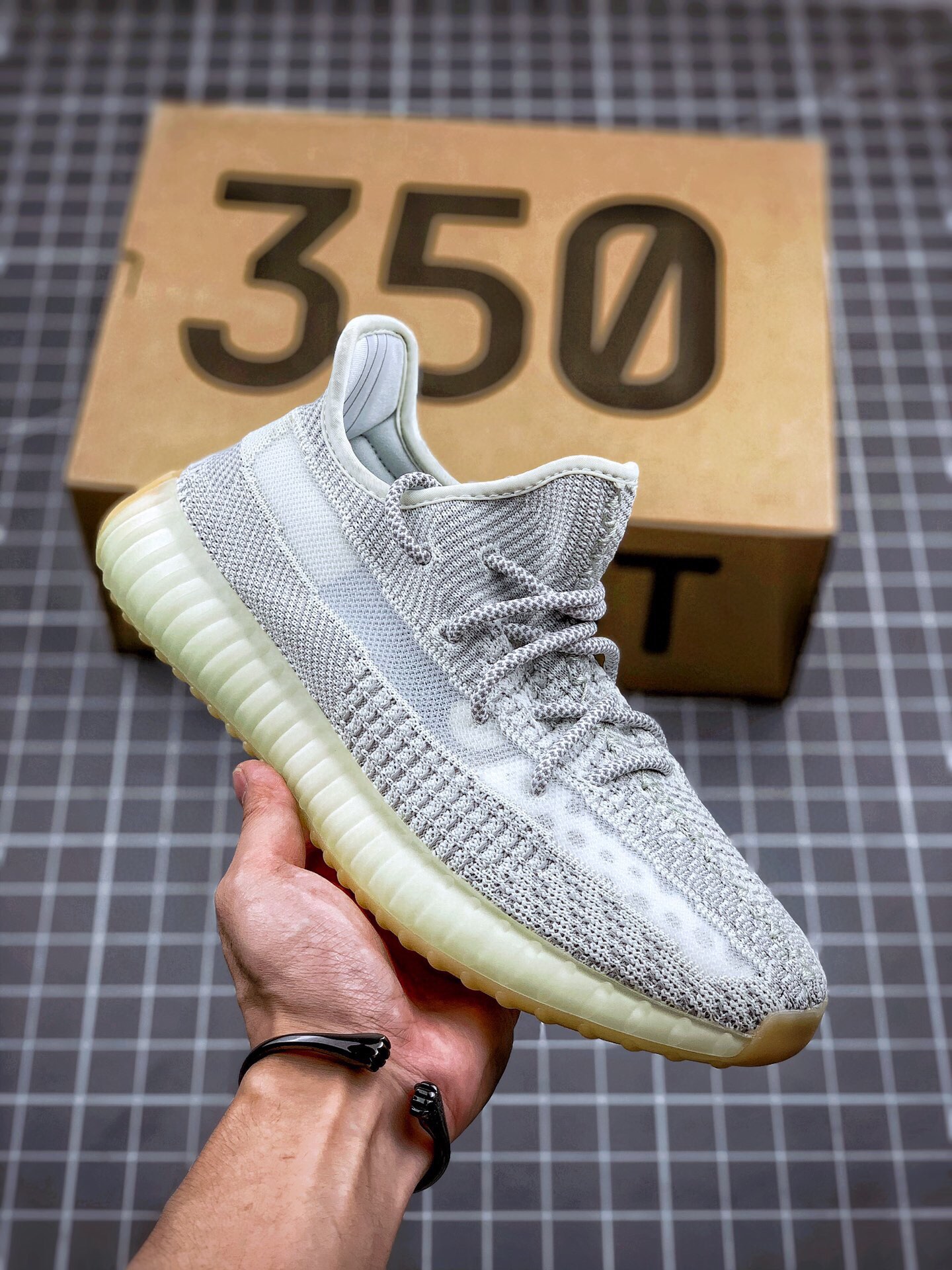 💰150真标180公司260纯原耐克空军一号aj1阿迪达斯三叶草贝壳头椰子350新百伦古驰脏脏鞋LV麦昆dunk匡威1970s万斯vans彪马aj312爱步德训aj4斐乐MLB巴黎世家亚瑟士飞马萨洛蒙库里nike耐克 空军一号 阿迪达斯adidas 三叶草 椰子350 v2 sb dunk 古驰脏脏鞋 麦昆 匡威1970s 万斯 vans 范斯运动鞋板鞋跑步鞋跑鞋篮球鞋 添柏岚prada普拉达爱马仕香奈儿新百伦 巴黎世家迪奥dior爱步乔丹 air jordan 亚瑟士asics 斯凯奇 斐乐 彪马 锐步 mlb fila 鬼冢虎 lv路易威登 ny 北面 大鹅ugg 莆田鞋 板鞋 樱花粉 af1 高帮 纯白 复古 满天星 解构 鬼冢虎鞋盾 samba小麦色 蓝粉 马卡龙 低帮 独角兽 鬼冢虎鸳鸯 联名 童鞋 冰淇淋 骨白冰蓝 白蓝 黑色 小白鞋 电玩像素 黑白 涂鸦 镭射 雾霾 白色 diy 1970s 夜光 大童 泼墨 中帮 黑武士 洛克公园 魔术贴 情侣 经典 四钩 奶咖色 刮刮乐 白丝绸 白银 3m 反光 白绿夜光 白橙双钩 小雏菊 权志龙 白绿橙 off white 飞线 金钩 冰块 小银钩 笑脸 缝线 剪纸 纯黑 蓝丝绸 情人节限定 白金 蓝白 354 黑曜石 熊猫 像素 冰蓝 四小勾 水晶底 寿桃 洞洞鞋 彩虹像素 灰色 air force 1 黑色 拖鞋 aj4 aj35 aj11 篮球鞋 莆田 aj3 aj6 aj13 aj7 童鞋 儿童鞋 aj312 aj36 黑白奥利奥 传奇蓝 aj32 限量版 飞人拖鞋 康扣 熊猫 北卡蓝 low 白水泥 藤原浩 aj34郭艾伦 影子灰 蒂芙尼绿 aj10 倒钩 aj9 冰雪奇缘 黑曜石 aj31 aj270 球鞋 大魔王 冰激凌 樱木花道 热熔岩 迪奥联名 胭脂红 凉鞋 aj15 满天星 水泥灰 芝加哥 鸳鸯 aj28 情侣 aj28 樱花粉 电玩像素 北卡蓝 小迪奥 粉色 樱花粉 电玩像素 烟灰 变色龙 兵马俑 大巴黎 aj16 兔八哥 马卡龙 大学蓝 aj30 黑水泥 白蛇 叶绿素 火影 白水泥 情人节限定 粉蛇 黑红 球鞋gtcut kobe球鞋 zoom kobe 500黑武士 2022r nike星空 gt球鞋 zoom跑鞋 纽巴伦990 nikecourt女鞋 zoom aj1 nb827 斐乐hike nike青花瓷 aj镭射 科6 next跑鞋 宇航员2.0 小白鞋 男鞋 运动鞋 斯凯奇 斐乐 板鞋 aj 彪马 新百伦 亚瑟士 new balance adidas 阿迪达斯 篮球鞋 空军一号 纯白 跑步鞋 vision street wear puma 女运动休闲鞋 nb 情侣鞋 球鞋 dunk 美津浓 欧文7 运动鞋女款跑步鞋 休闲男鞋 aj1 拖鞋 耐克鞋男新款 鞋子 童鞋 男款 飞马 zoom 超级飞马 跑鞋 老爹鞋 air max 儿童鞋子 男士 飞马38 m2k 日落 黑白熊猫 女款 飞马39 男款 阿甘鞋 飞马37 夏季 dunk sb 华夫鞋 凉鞋 开拓者 夏款 毛毛虫 气垫 air zoom 休闲鞋 高帮 帆布鞋 sacai 2022 vapormax 赤足 飞马36 af1 紫葡萄 树莓紫 winflo8 court女鞋 网鞋 zoom 破二 dc0774 拖鞋 superfly 子弹头 dunk黑白熊猫 blazer max270 欧文7 小童鞋 阿尔法 欧文8 登月 星空 莆田 黑武士 airmax97 贝壳头 三叶草 boost forum 椰子鞋 yeezy neo 暗夜精灵 金标 椰子 350 v2 ultraboost 清风 阿尔法 涉水鞋 ub21 ub22 forum84 ub nmd 爆米花 pro2 cut supernova x9000 椰子500 小椰子 forum low 史密斯 椰子700 樱花系列女鞋 新百伦530 327 574 5740 满天星 992 550 990 303 nb2002ra 302 元祖灰 993 990v5 nb300 ms327 580 999 nb327新百伦 新百伦878 nb300 5740奶茶色 m5740nb5740 997 608 452 nbms327 992元祖灰 996 880 低帮 倒钩 aj1 low 北卡蓝 黑曜石 倒钩藤原浩鞋 芝加哥 禁穿 小迪奥aj1 aj1大学蓝 樱花粉 烟灰 闪电倒钩 mid 影子灰 白丝绸 黑红脚趾 黑红 马卡龙 小dior 蒂芙尼绿 黑脚趾 小摩卡 蜘蛛侠 兔八哥 莆田纯原 纯白 中帮 黑粉脚趾 鸳鸯 low摩卡棕 扣碎 倒钩低帮 小闪电 凯尔特人 芝加哥ow联名 灰白 红豆奶茶 叛逆 换底 扣碎篮板 摩卡棕 迪奥联名鞋 皇家蓝 低帮女鞋倒钩白棕 泡泡糖 黑粉脚趾 北卡蓝低帮 黑绿脚趾 影子灰 蒂芙尼绿 黑脚趾 浆果粉 扣碎篮板 鸳鸯 冰淇淋 白丝绸 激光蓝 offwhite联名 黑粉脚趾 蓝 水洗丹宁 情人节 午夜蓝 凯尔特人 泡泡糖 男鞋 女鞋 夏季 儿童 拖鞋 小众鞋 篮球鞋 凉鞋 运动鞋 跑步鞋 童鞋 板鞋 日落 足球鞋 小白鞋 跑鞋 老爹鞋 zoom 超级飞马 36 37 38 sb dunk 鞋子 新款 m2k air max 薄款 赤足5.0 星空 登月 回到未来 vapormax 超轻 网鞋 气垫鞋 阿甘鞋 休闲鞋 47 blazer 高帮 樱花粉 free vaporfly 情侣 子弹头 华夫鞋 欧文7 lebron18 joyride fly3 max270 杜兰特5 毛毛虫 黑武士 限量版 忍者 马拉松 winflo7 kyrie7 ep 莆田鞋 板鞋 樱花粉 af1 高帮 纯白 复古 满天星 解构 鞋盾 小麦色 蓝粉 马卡龙 低帮 独角兽 鸳鸯 联名 童鞋 冰淇淋 骨白冰蓝 白蓝 黑色 小白鞋 电玩像素 黑白 涂鸦 镭射 雾霾 白色 diy 夜光 大童 泼墨 中帮 黑武士 洛克公园 魔术贴 情侣 经典 四钩 奶咖色 刮刮乐 白丝绸 白银 3m 反光 白绿夜光 白橙双钩 小雏菊 权志龙 白绿橙 off white 飞线 金钩 冰块 小银钩 笑脸 缝线 剪纸 纯黑 蓝丝绸 情人节限定 白金 蓝白 354 黑曜石 熊猫 像素 冰蓝 四小勾 水晶底 寿桃 洞洞鞋 彩虹像素 灰色 air force 1 黑色 拖鞋 aj4 aj35 aj11 篮球鞋 莆田 aj3 aj6 aj13 aj7 童鞋 儿童鞋 aj312 aj36 黑白奥利奥 传奇蓝 aj32