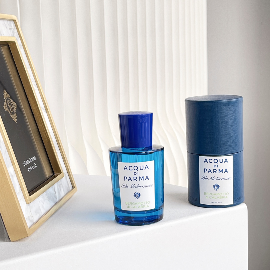 NO:811163,Eau de Parma Blue Mediterranean - Bergamot Bergamot 75ml Attributes Neutral fragrance Fragrance aromatic woody tone Top note bergamot citron Middle note ginger cedar Floral base note vetiver musk benzoin balm, perfume19860909帕尔马之水 蓝色地中海-香柠檬佛手柑75ml 属性中性香 香调芳香木质调 前调香柠檬 香橼 中调生姜 雪松 花香 后调香根草 麝香 安息香脂,香水,accessory