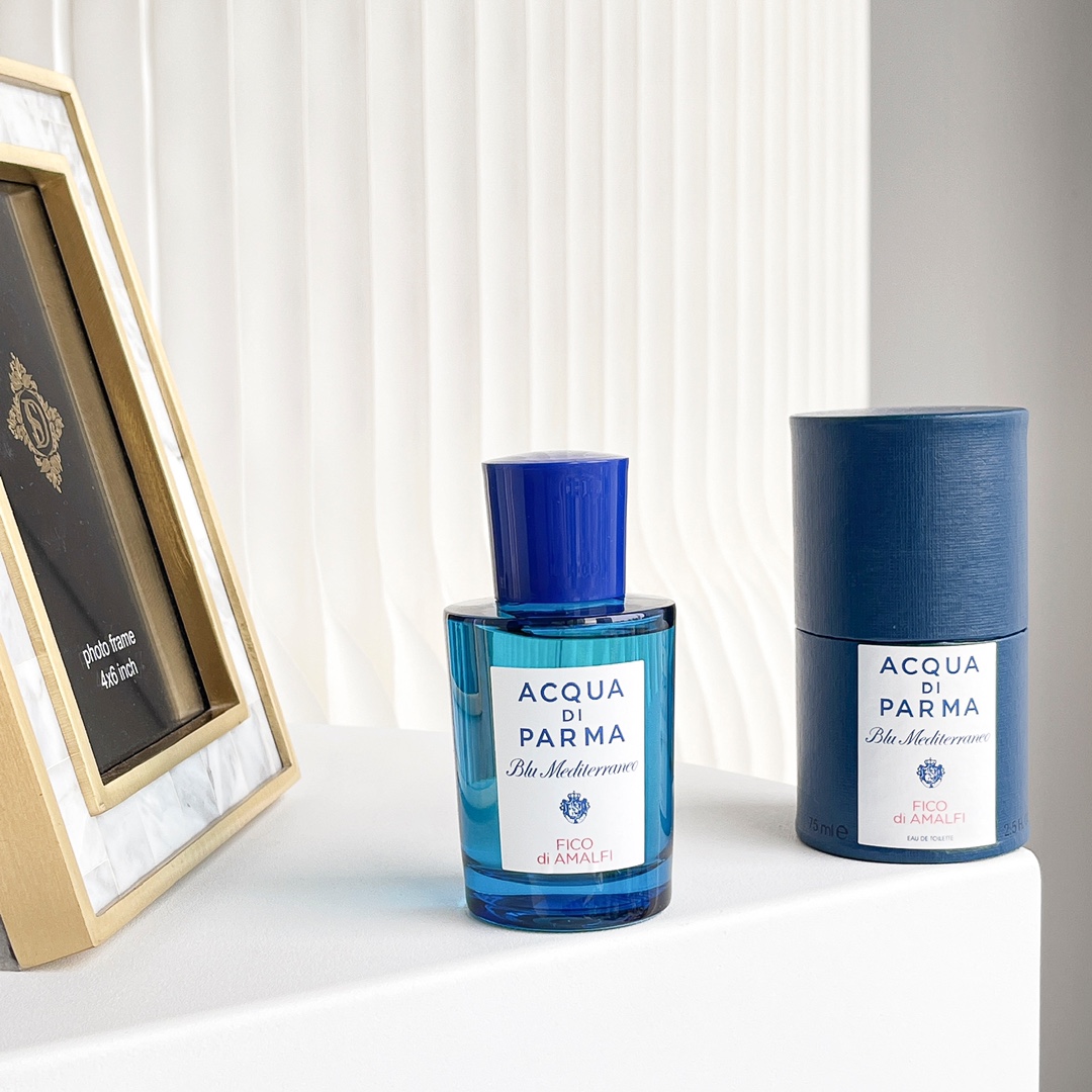 NO:811160,Aqua of Parma Blue Mediterranean - Amalfi Fig 75ml Neutral fragrance attributes Fragrance fruity floral top notes grapefruit bergamot citron lemon middle notes fig jasmine pink pepper base notes fig tree cedar benzoin, perfume19860909帕尔马之水 蓝色地中海-阿玛菲无花果75ml 属性中性香 香调果香花香调 前调葡萄柚 香柠檬 香橼 柠檬 中调无花果 茉莉 粉红胡椒 后调无花果树 雪松 安息香脂,香水,accessory