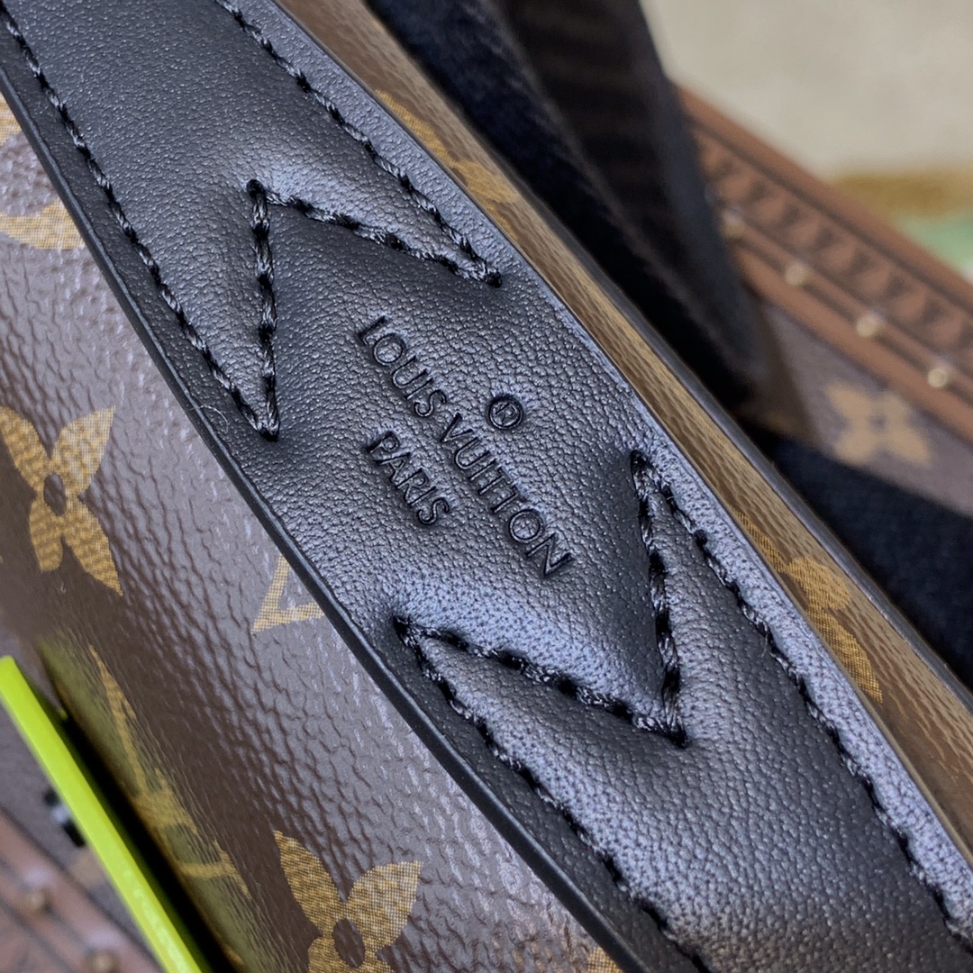 Louis Vuitton LV S Lock Sling Bag 腰包 M45864黄