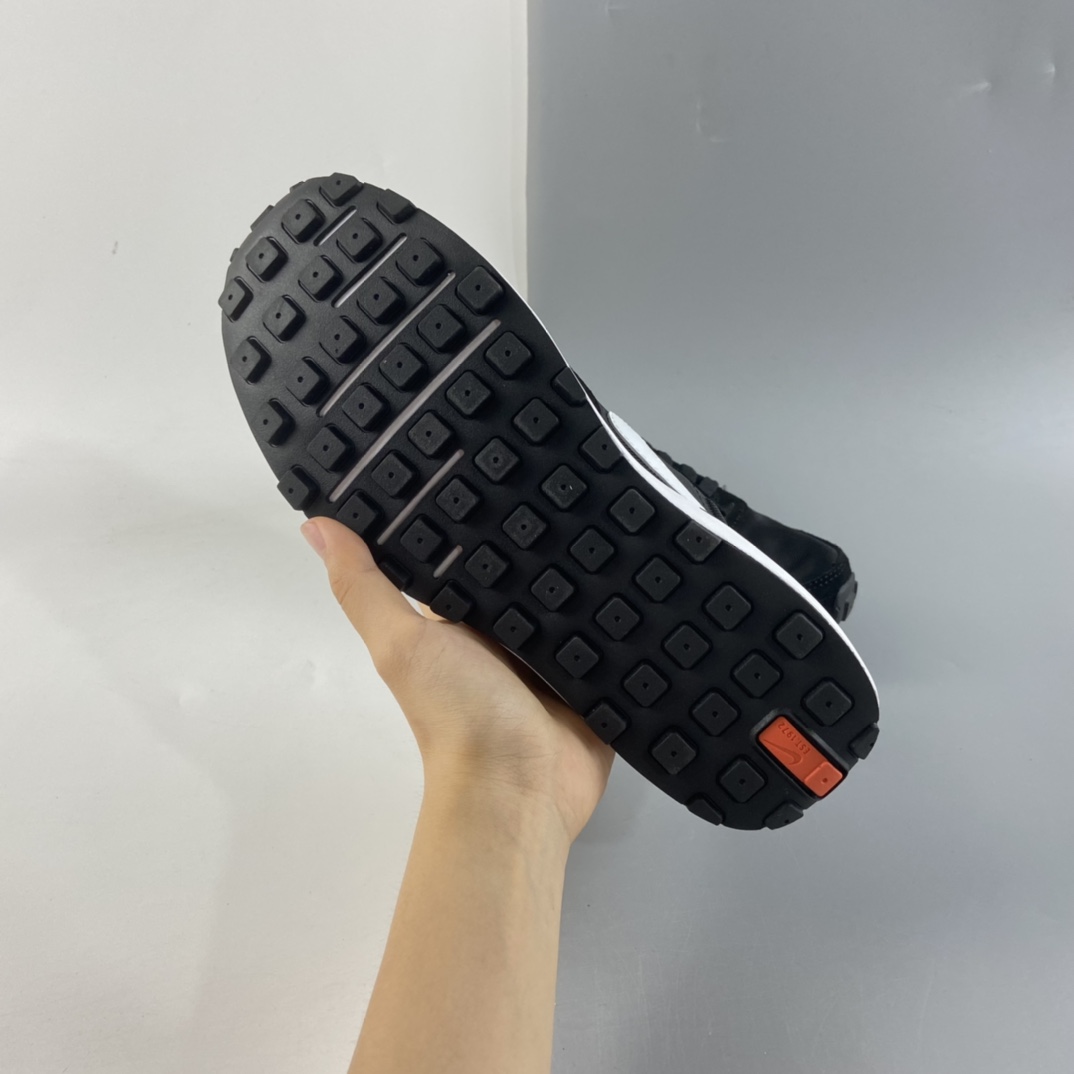 P220 Nike Waffle One 网面透气休闲跑步鞋 DC2533-001