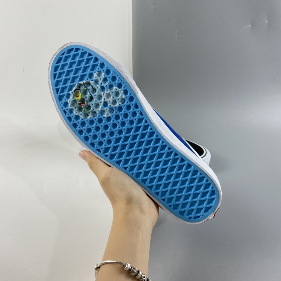 P170 2021全新Vans X 海绵宝宝联名OLDSKOOL限量款帆布休闲运动板鞋“蓝黑卡通”VN0A38G19XD