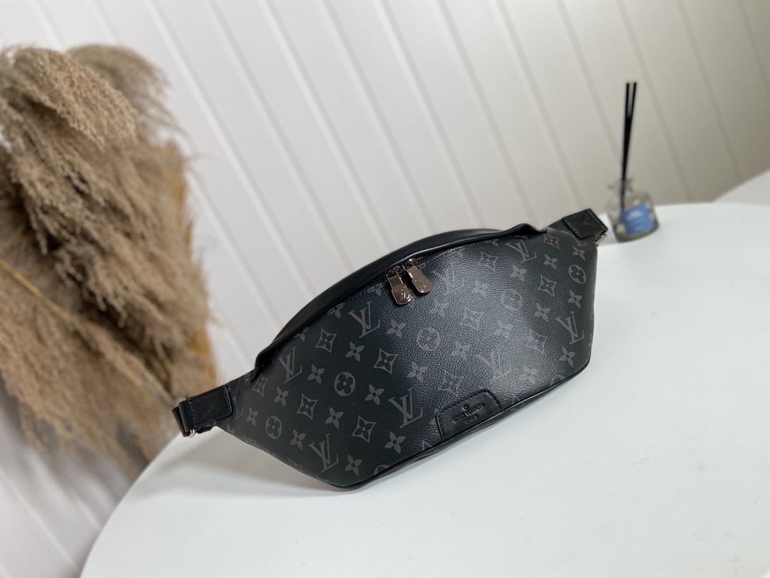Louis Vuitton LV Discovery Flawless
 Belt Bags & Fanny Packs Monogram Eclipse Canvas Fashion Casual M44336