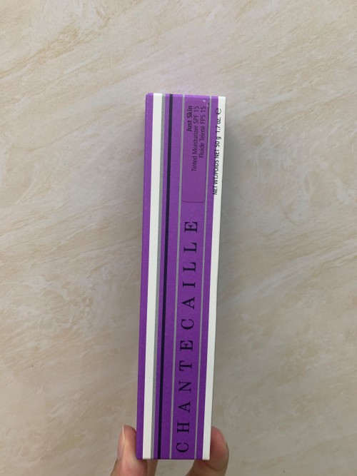Chantecaille Just Skin Tinted Moisturizer SPF 15 - 50g 1 Chantecaille Just Skin Tinted Moisturizer SPF 15 - 50g