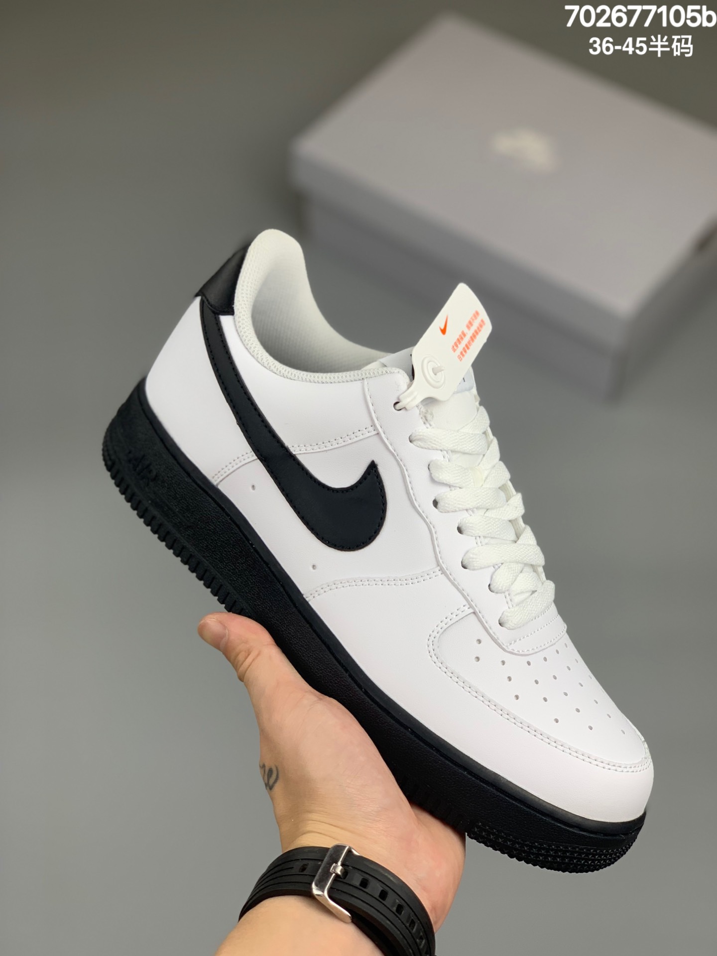 
耐克 Nike Air Force 1 Low 空军一号低帮百搭休闲运动板鞋。柔软、弹性十足的缓震性能和出色的中底设计，横跨复古与现代的外型结合，造就出风靡全球三十多年的Force 1。
货号#CK7663 101尺码：36-45
编码：702677105b