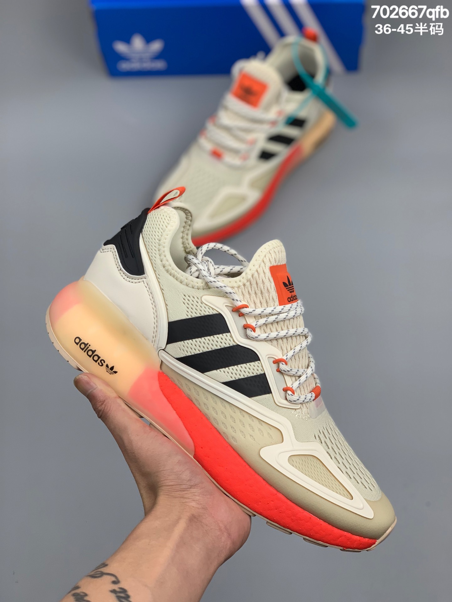 
公司级阿迪达斯 Adidas Originals ZX 2K Boost 全新爆米花缓震休闲运动跑鞋 以80年代跑鞋为灵感 采用网材和热塑性聚氨酯弹性体(TPU)鞋面，含反光材质，力求助你彰显自我，Boost中底，旨在带来舒适运动感。货号：FY2001 尺码：36 36.5 37 38 38.5 39 40 40.5 41 42 42.5 43 44 44.5 45 编码：702667qfb