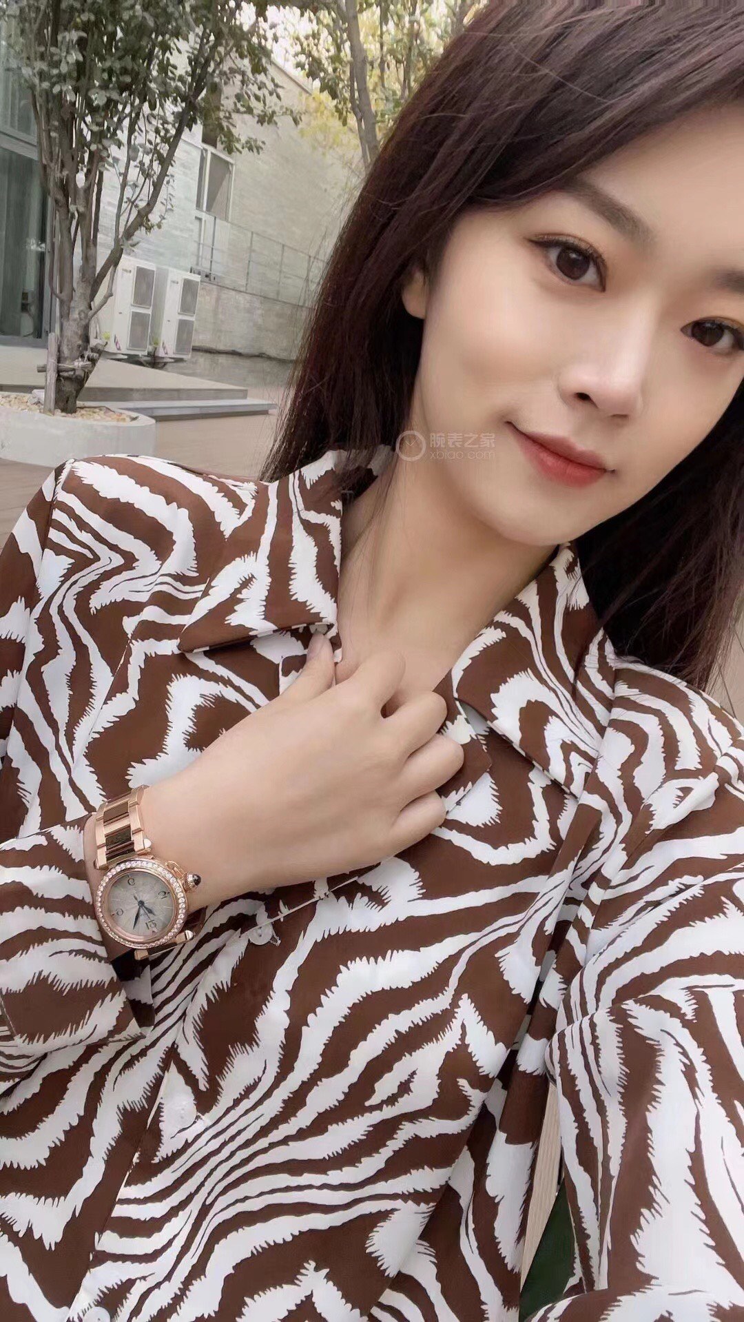 Cartier 上手俱佳 女表特别推荐：新款卡地亚--- 永不落幕之水壶卡帕莎系列 水壶把头锁精巧别致