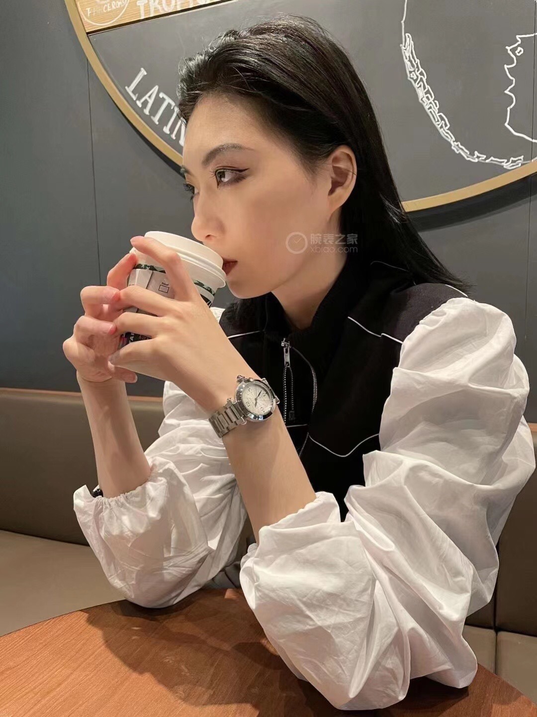 Cartier 上手俱佳 女表特别推荐：新款卡地亚--- 永不落幕之水壶卡帕莎系列 水壶把头锁精巧别致