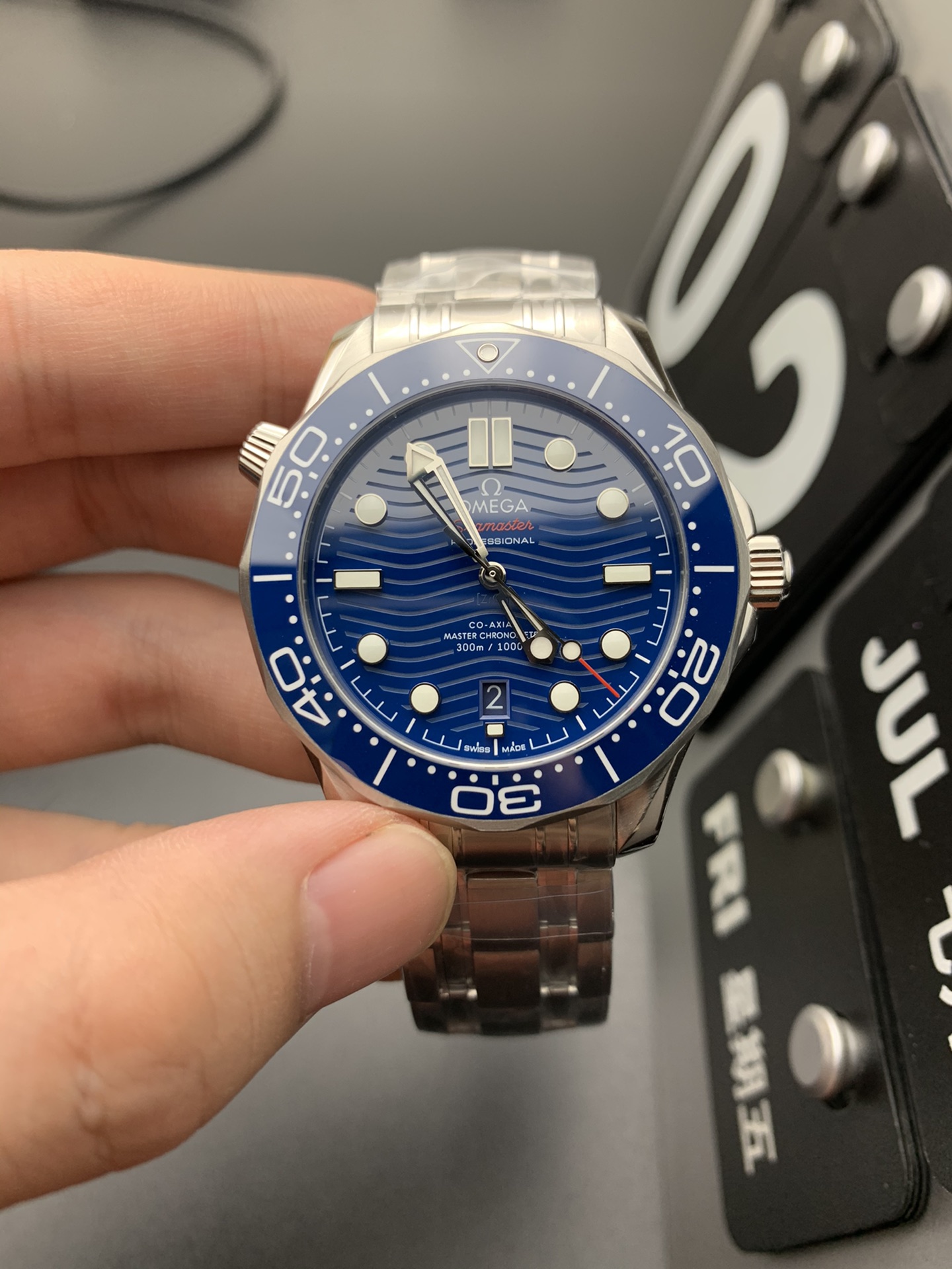 Omega 海马300蓝