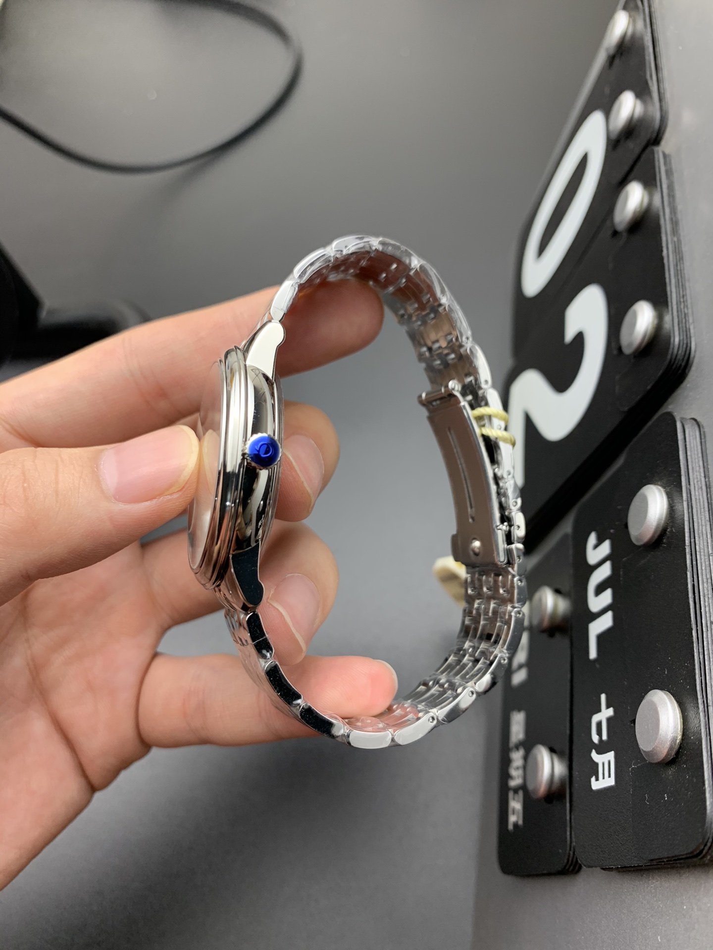 Omega MKS 蝶飞