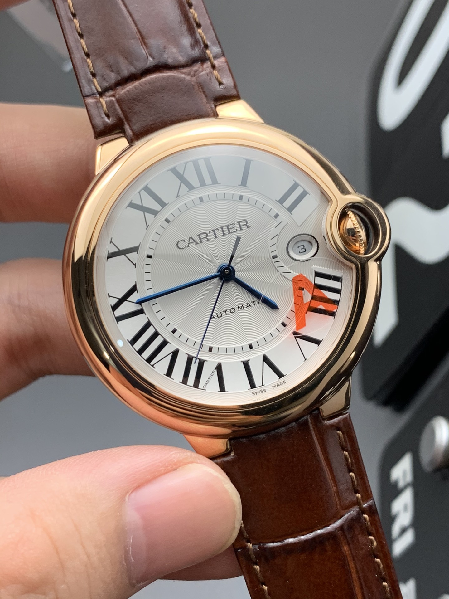 Cartier V6 玫瑰金 球