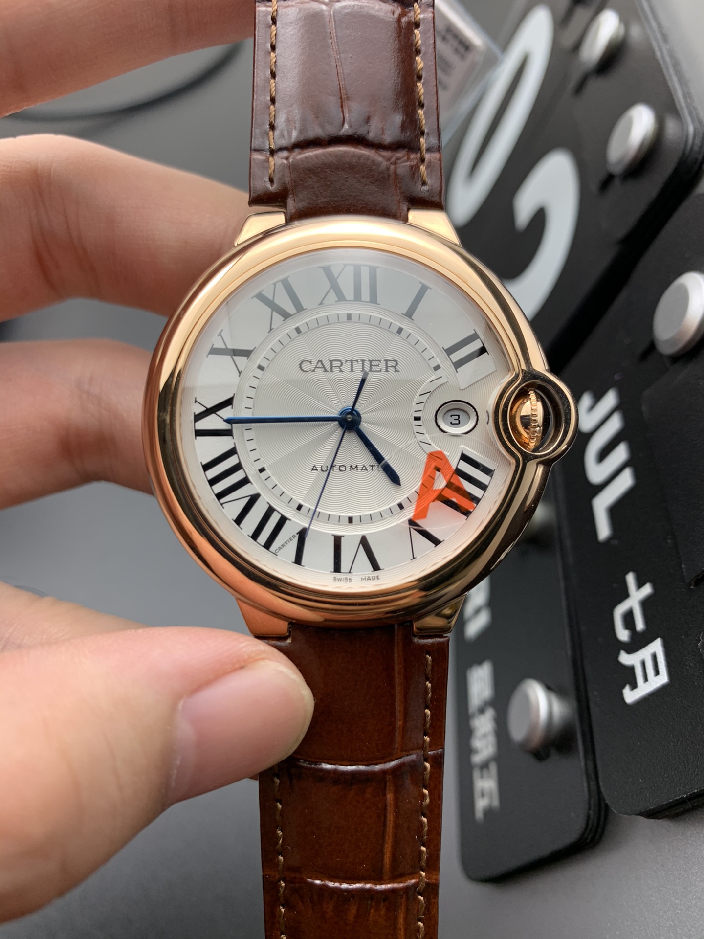 Cartier V6 玫瑰金 球