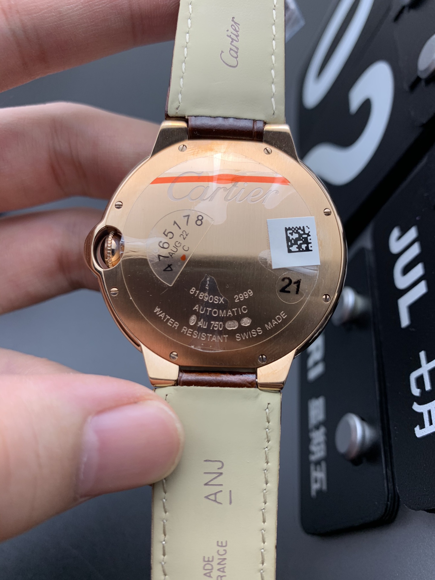 Cartier V6 玫瑰金 球
