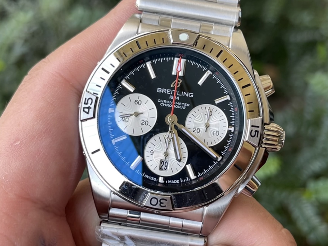 Breitling Men's Chronomat Automatic Silver Stainless Steel Watch A13352 2 i1625207632 8621 1