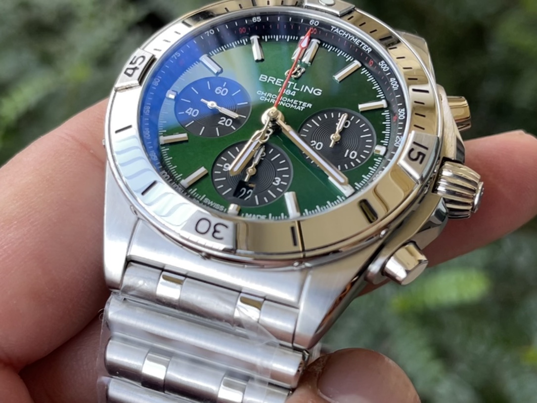 Breitling Chronomat Automatic Chronometer Men's Watch with Green Dial 6 i1625207672 7808 4