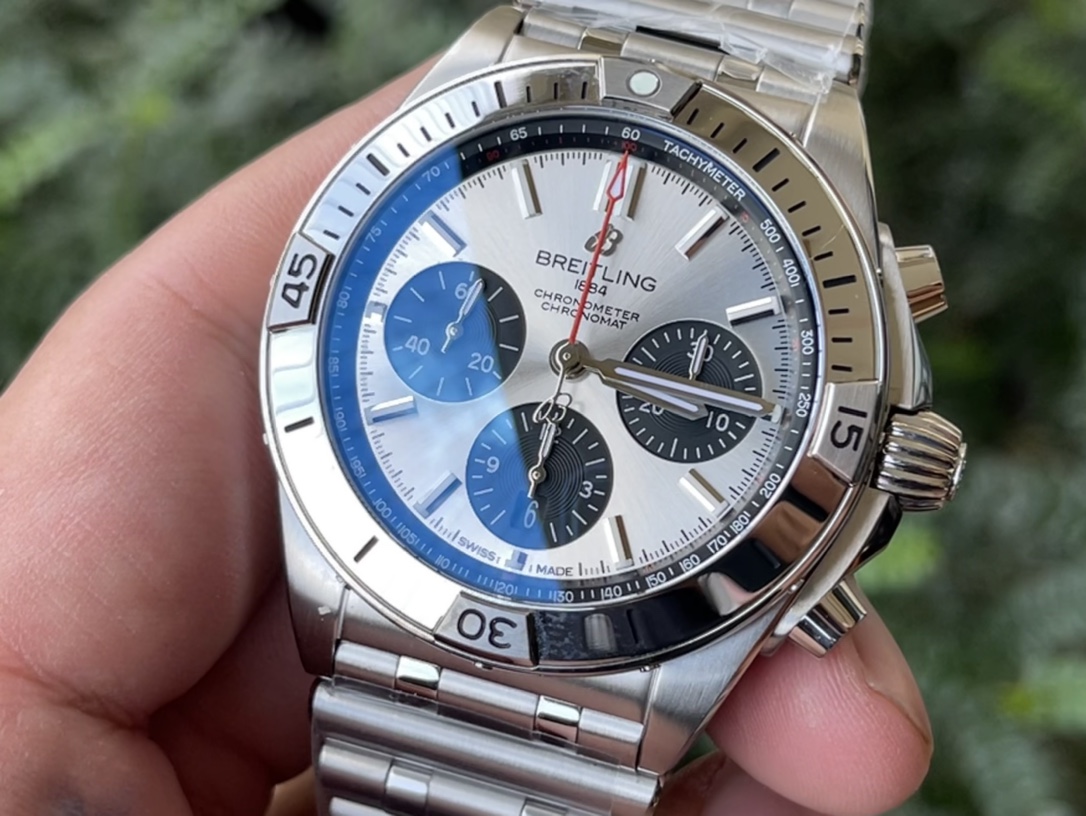Breitling Chronomat Automatic Silver Dial Men's Watch - Stainless Steel 4 i1625207712 1735 2