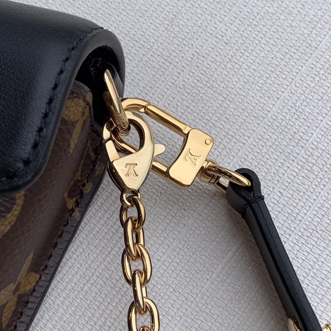 LV Padlock On Strap M80559 