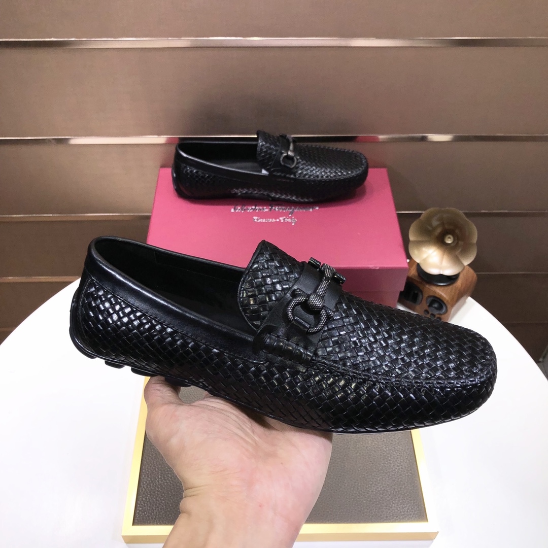 Factory lote [Ferragamo / Ferragamo] contador de los últimos modelos de la original importado lado a