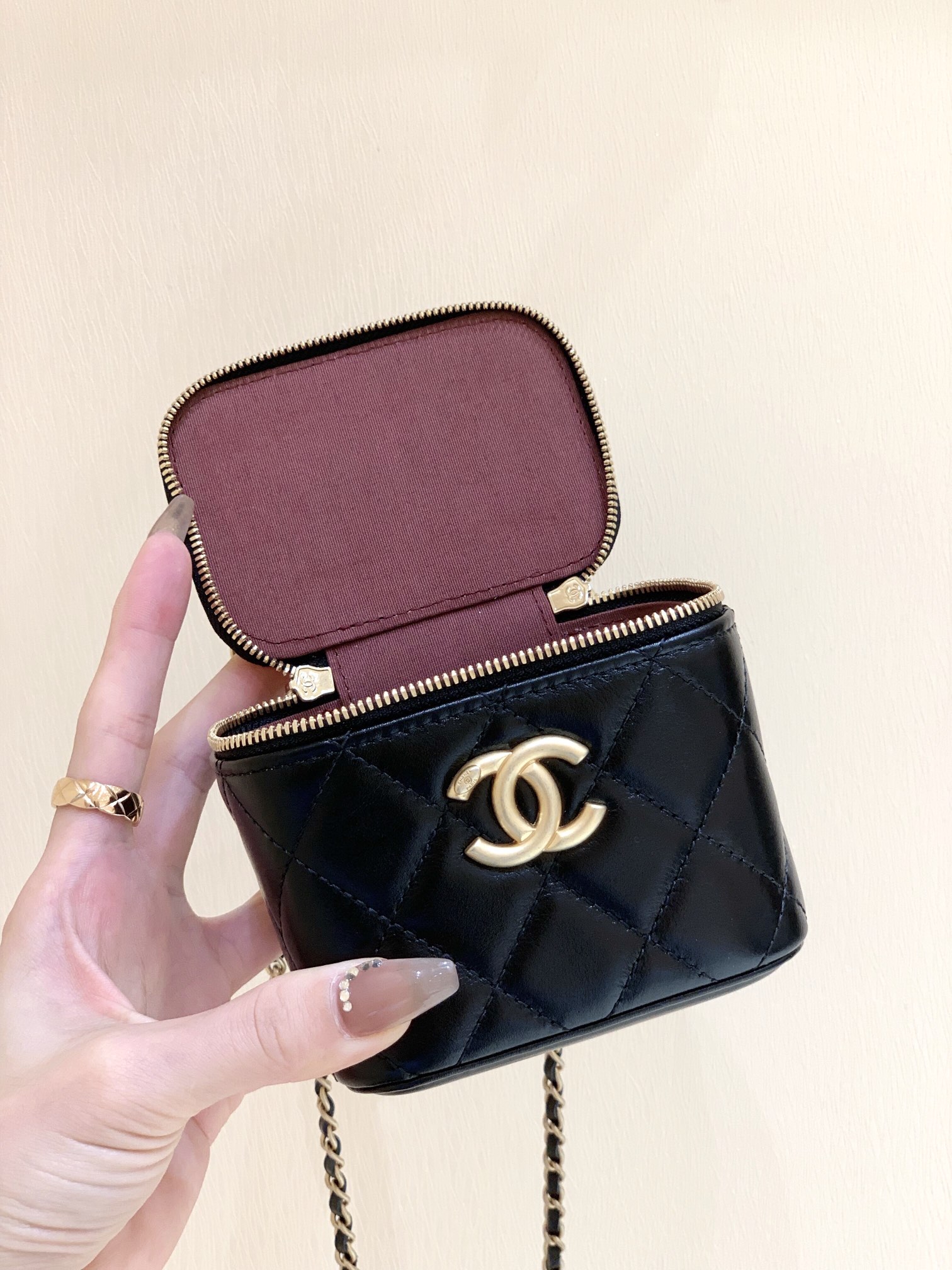 Chanel 高级手工坊双金珠系列盒子斜挎包 AP2292黑色