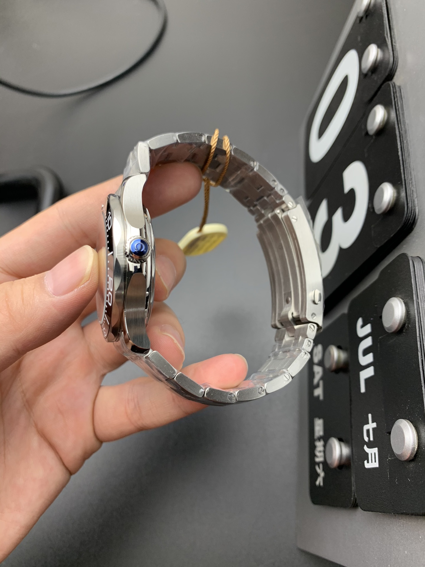 Omega 海马300黑