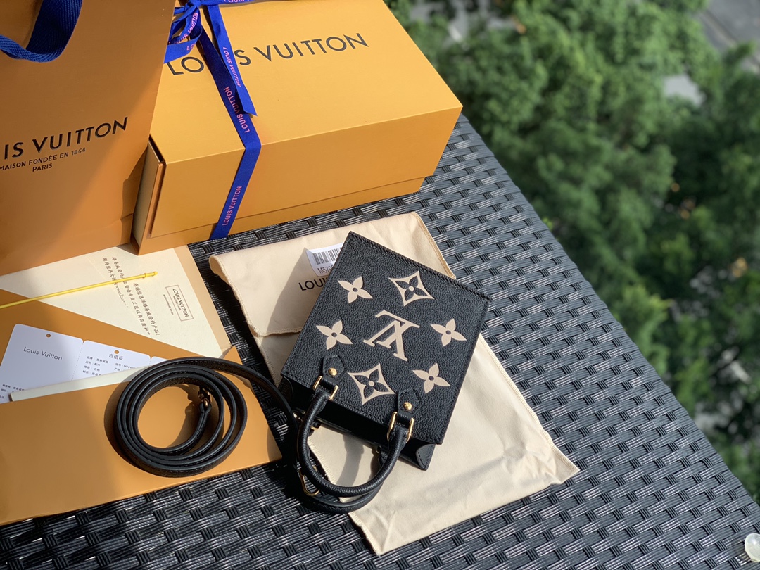 🌼 m57937尺寸14-17-5CM 热卖新款🌼Petit Sac 🌼Plat 系列迷你琴谱包。这款是