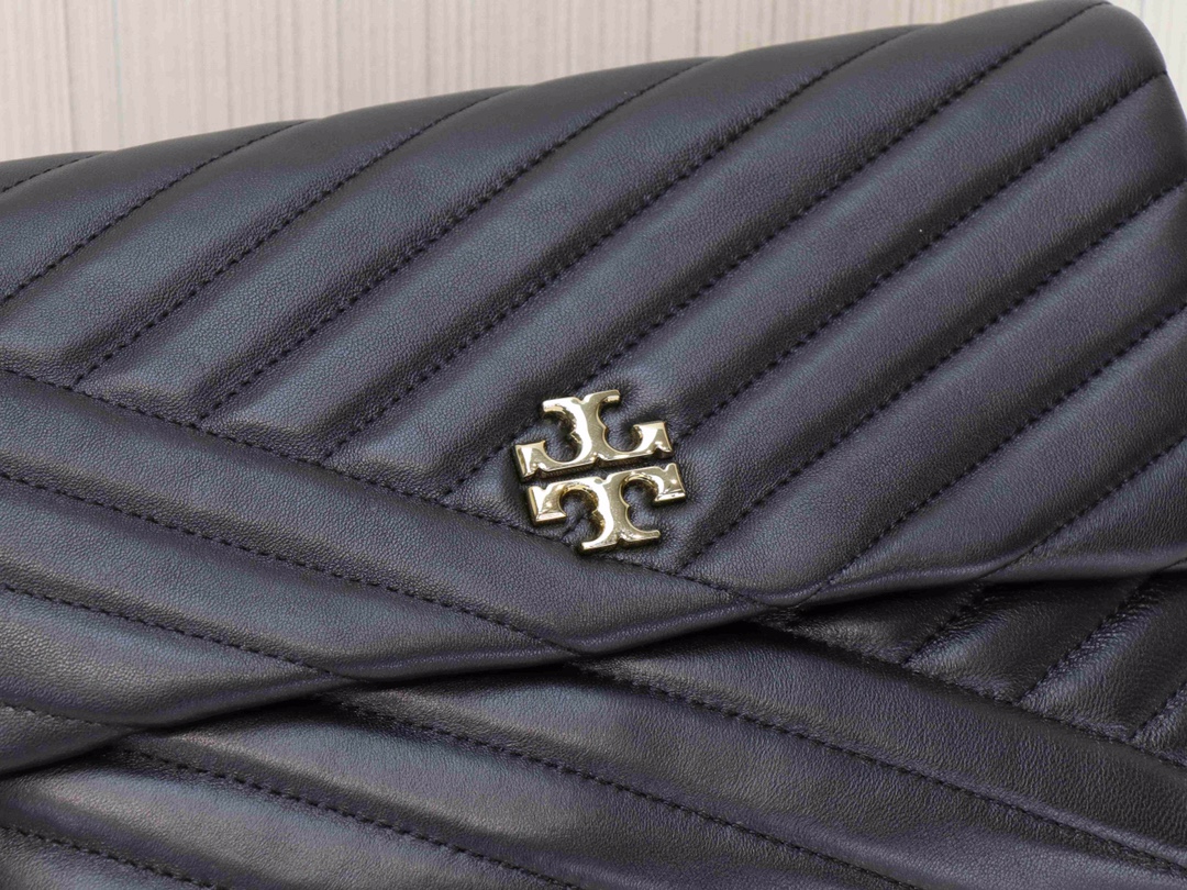 Tory Burch ～托里伯奇 58465 羊皮 电绣包