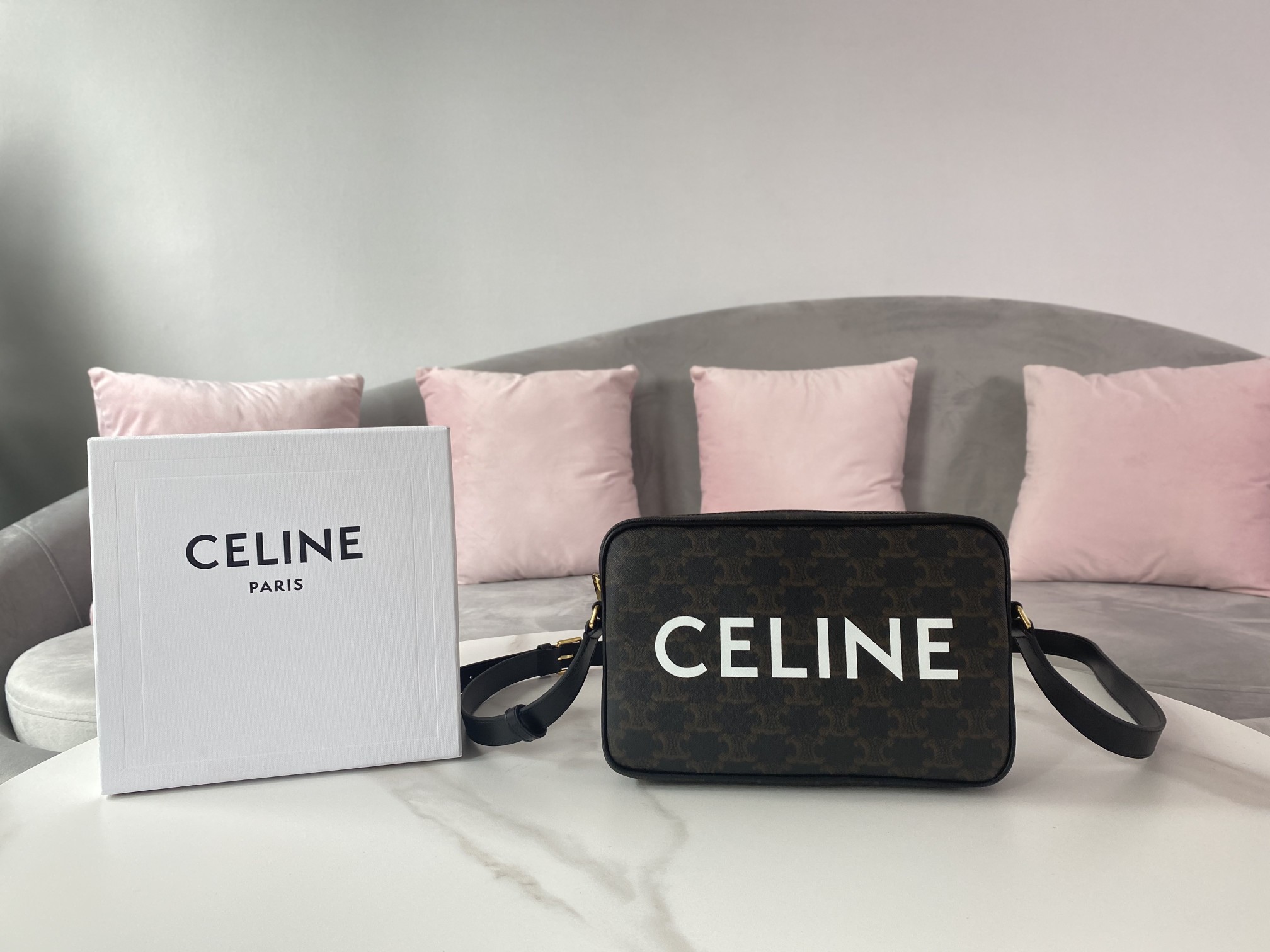 Koop AAA goedkoop
 Celine Tassen Camera Tas Schoudertas Messenger Tas Afdrukken Unisex Koeienhuid Stof Triomphe